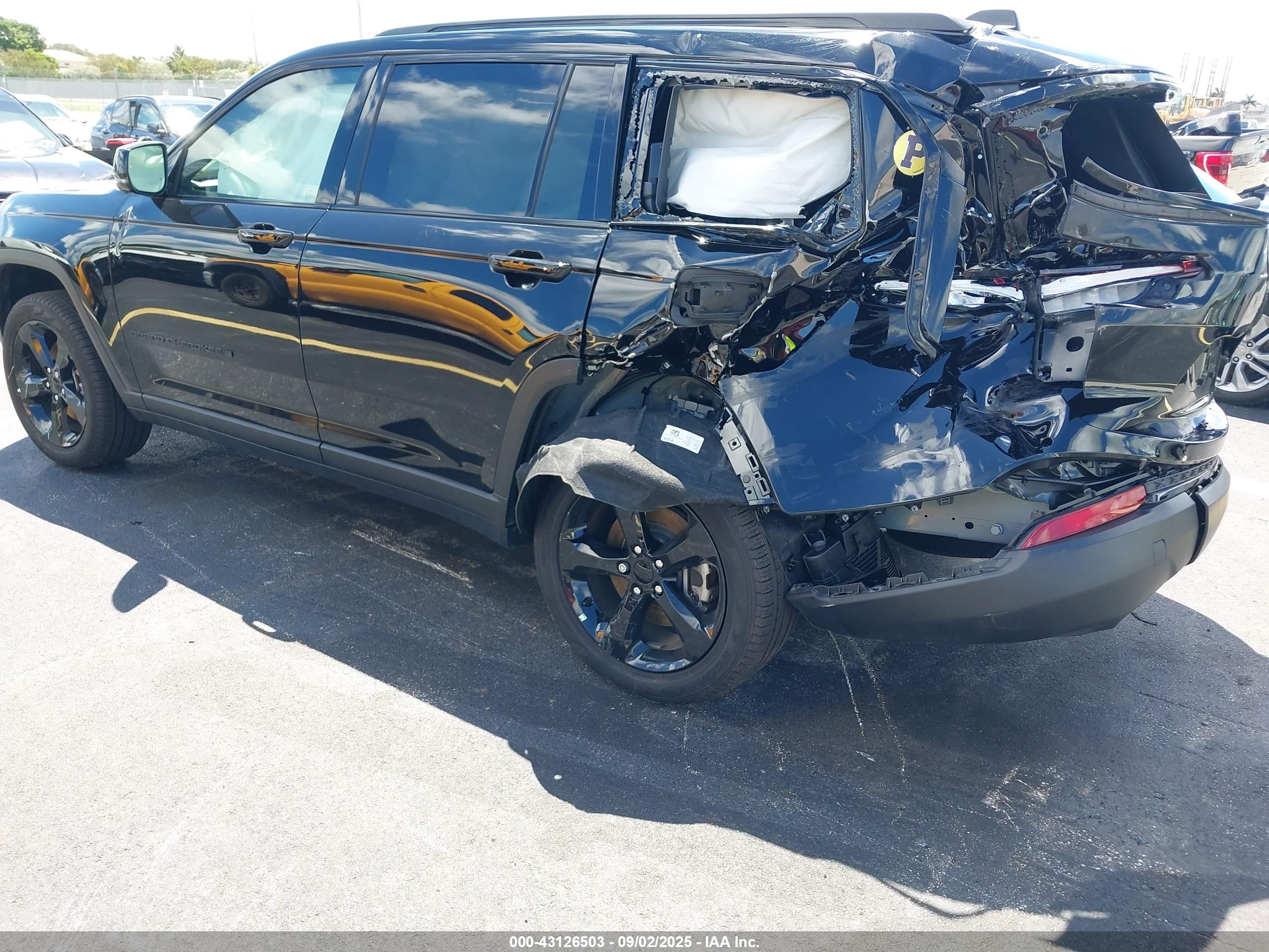 JEEP GRAND image 3