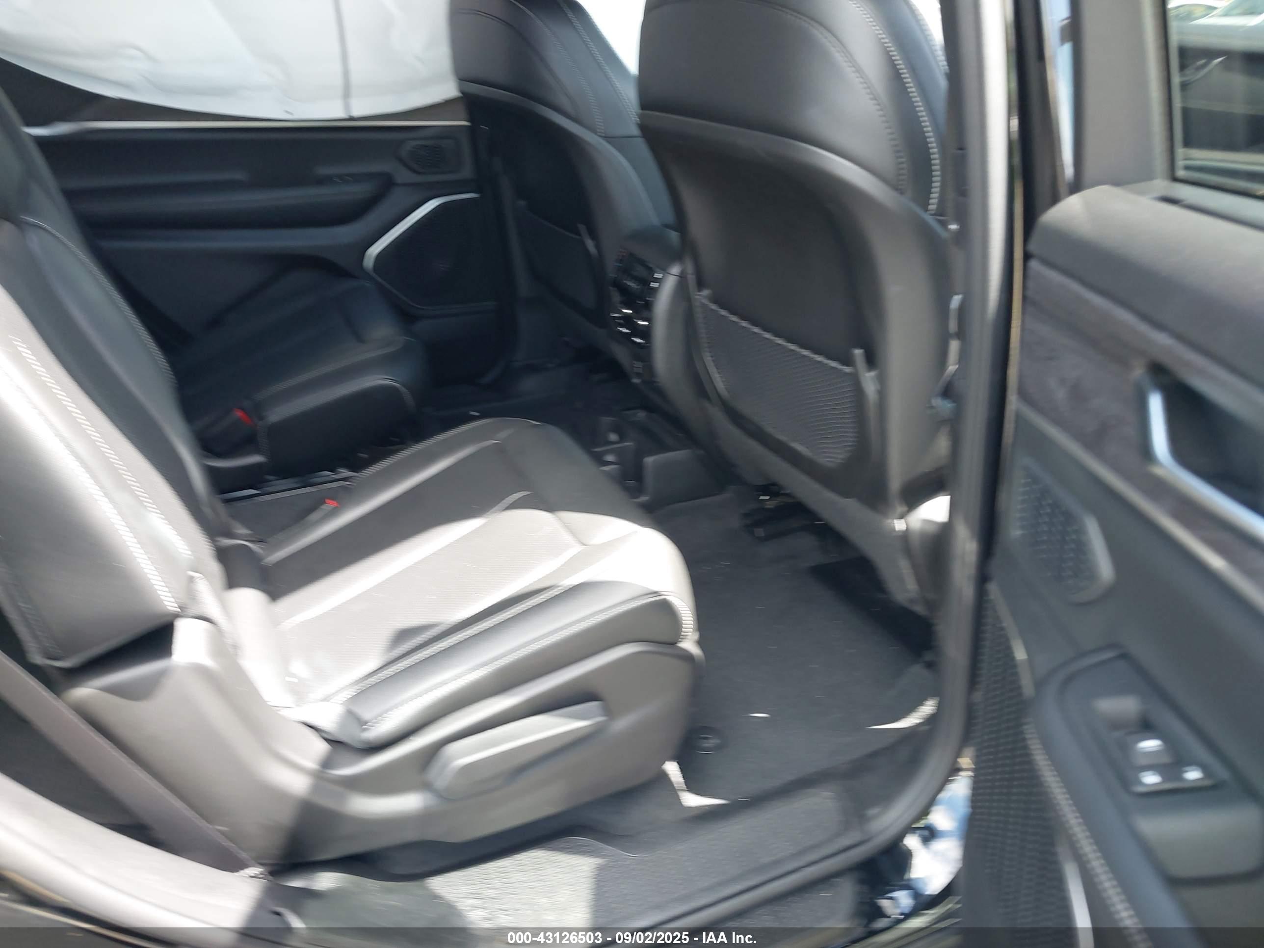 JEEP GRAND image 8