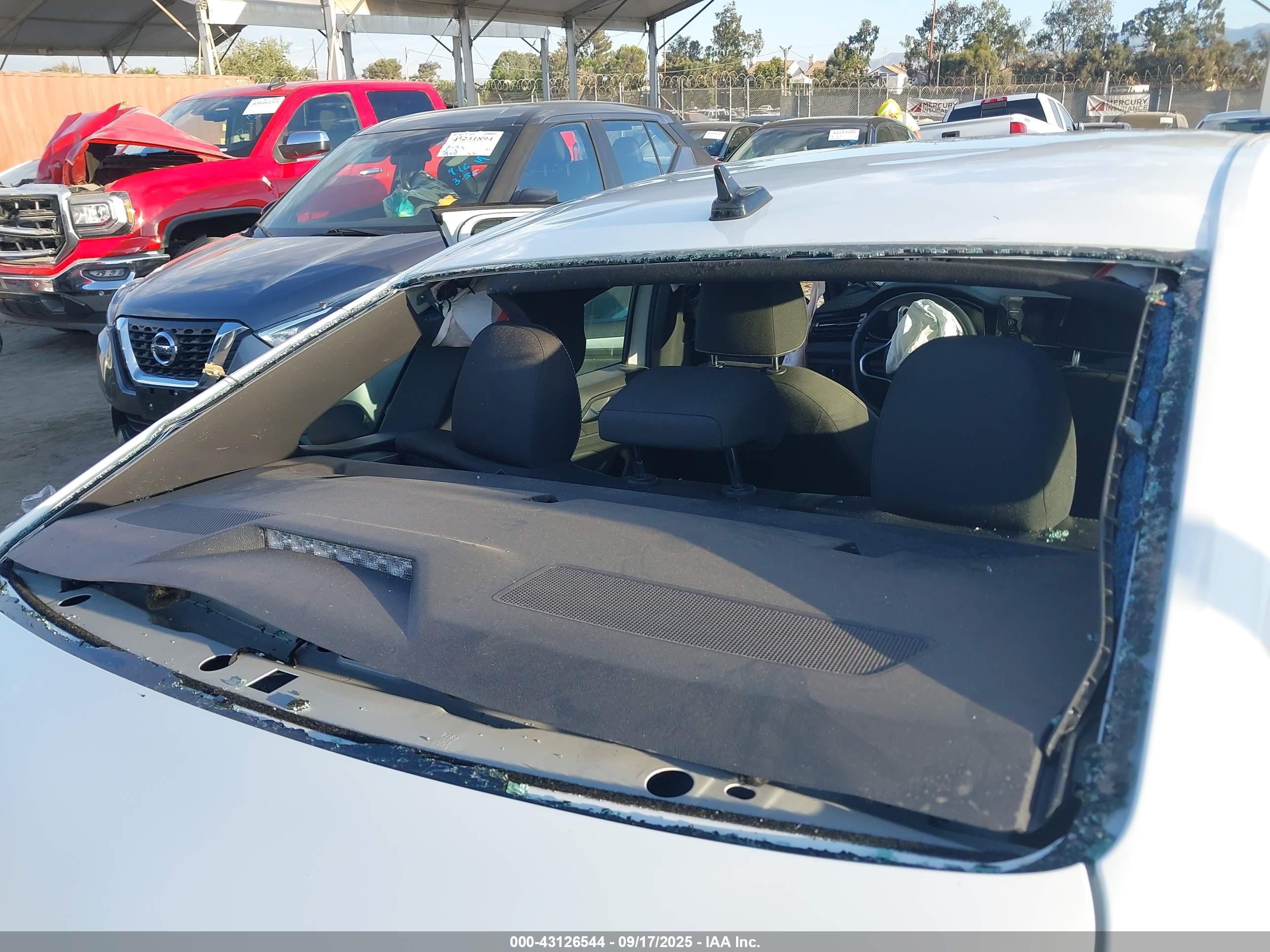 VOLKSWAGEN JETTA image 6