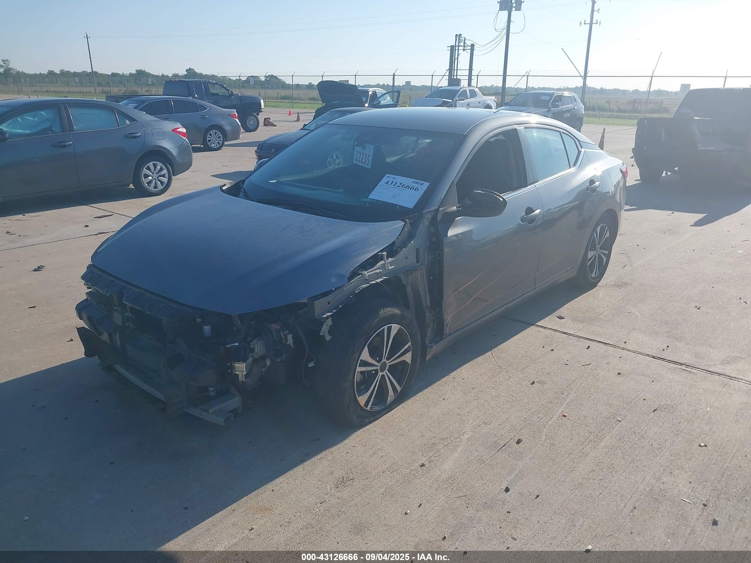 NISSAN SENTRA image 2