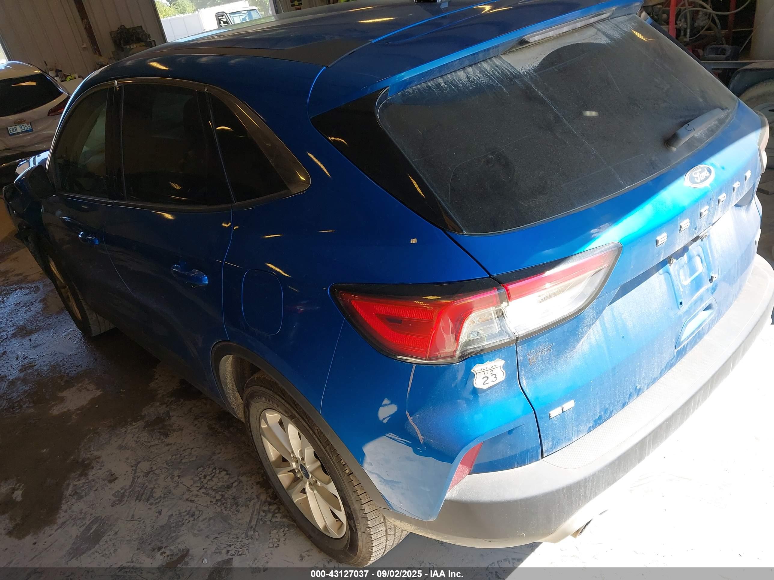 FORD ESCAPE image 3