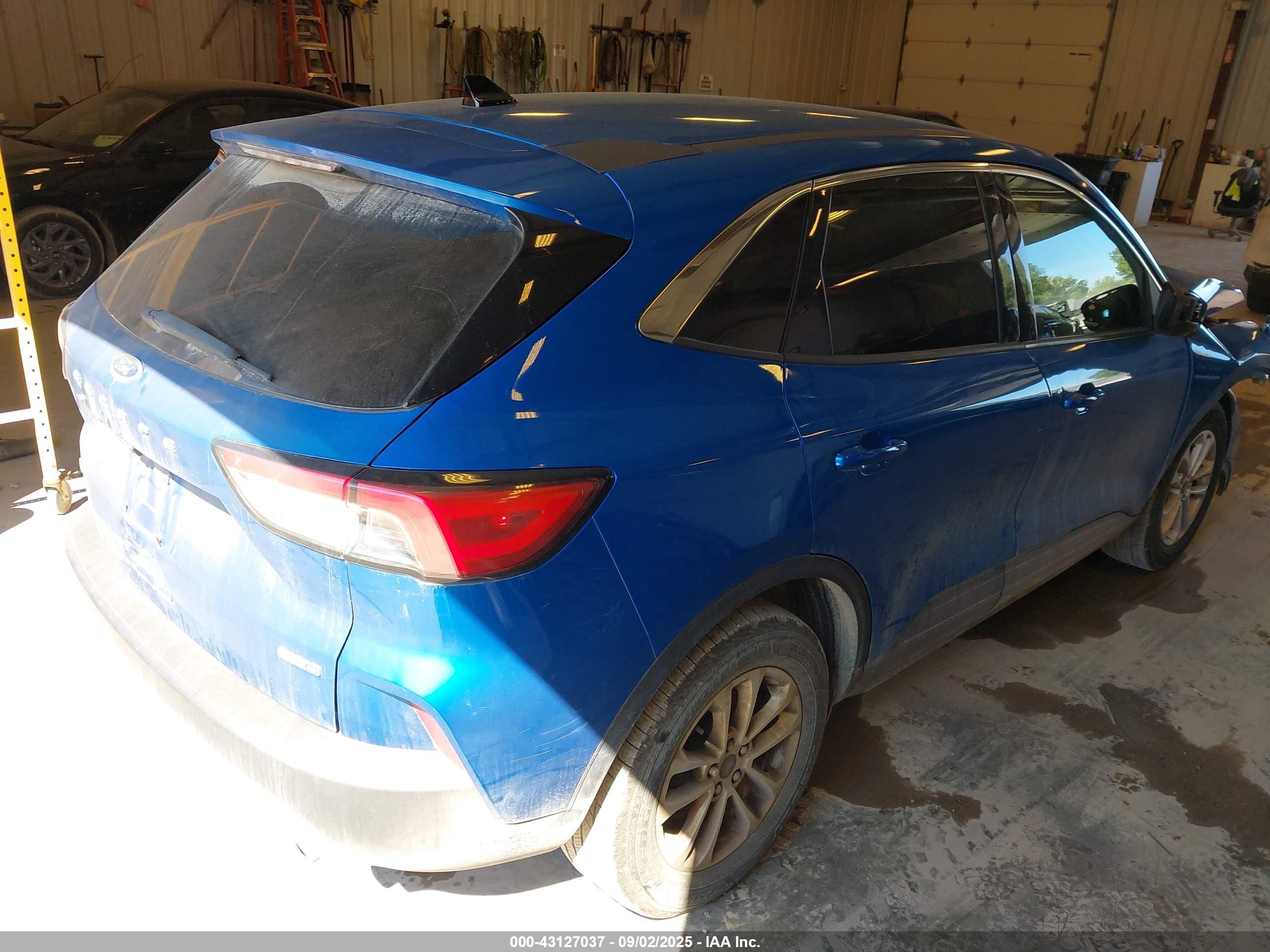 FORD ESCAPE image 4