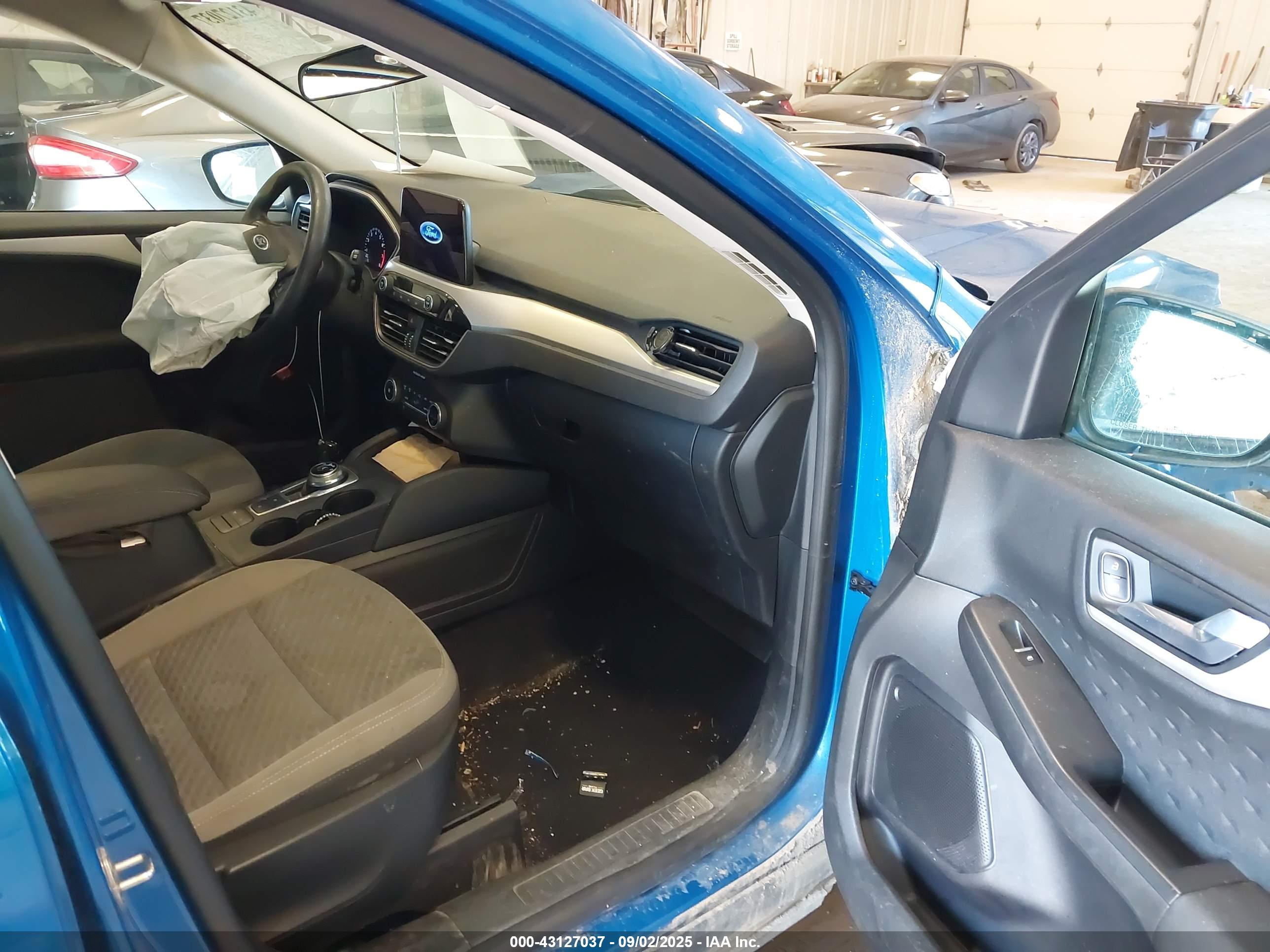 FORD ESCAPE image 5