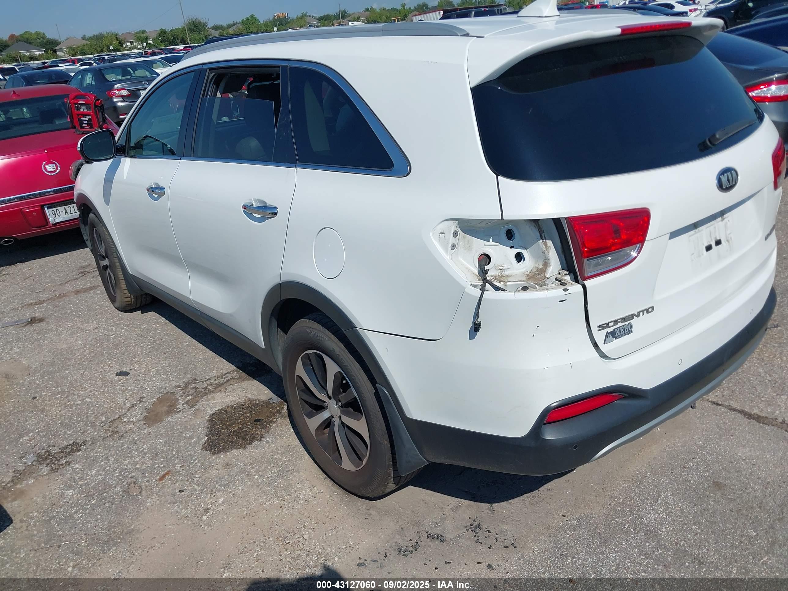 KIA SORENTO image 3