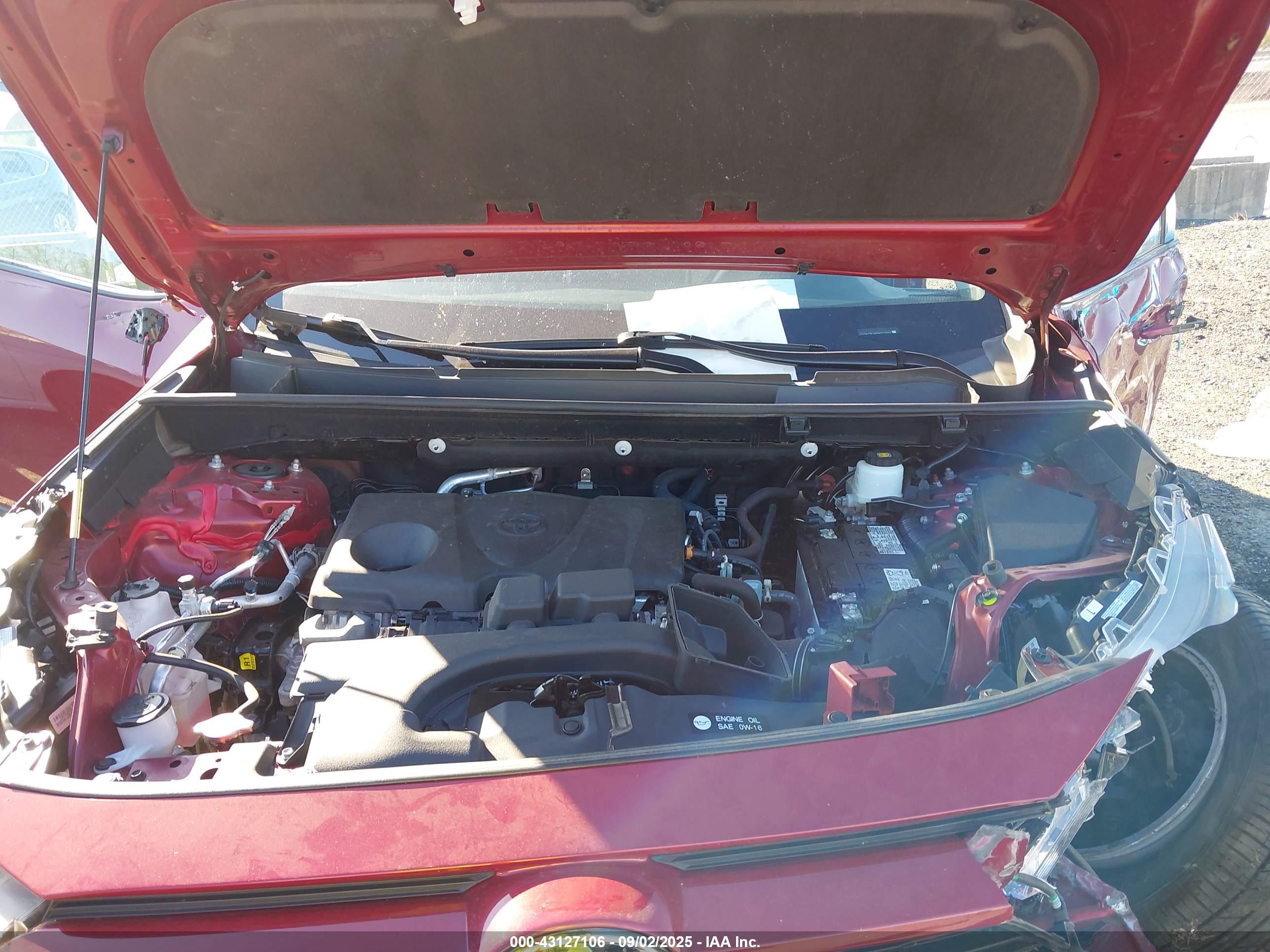 TOYOTA RAV4 image 10