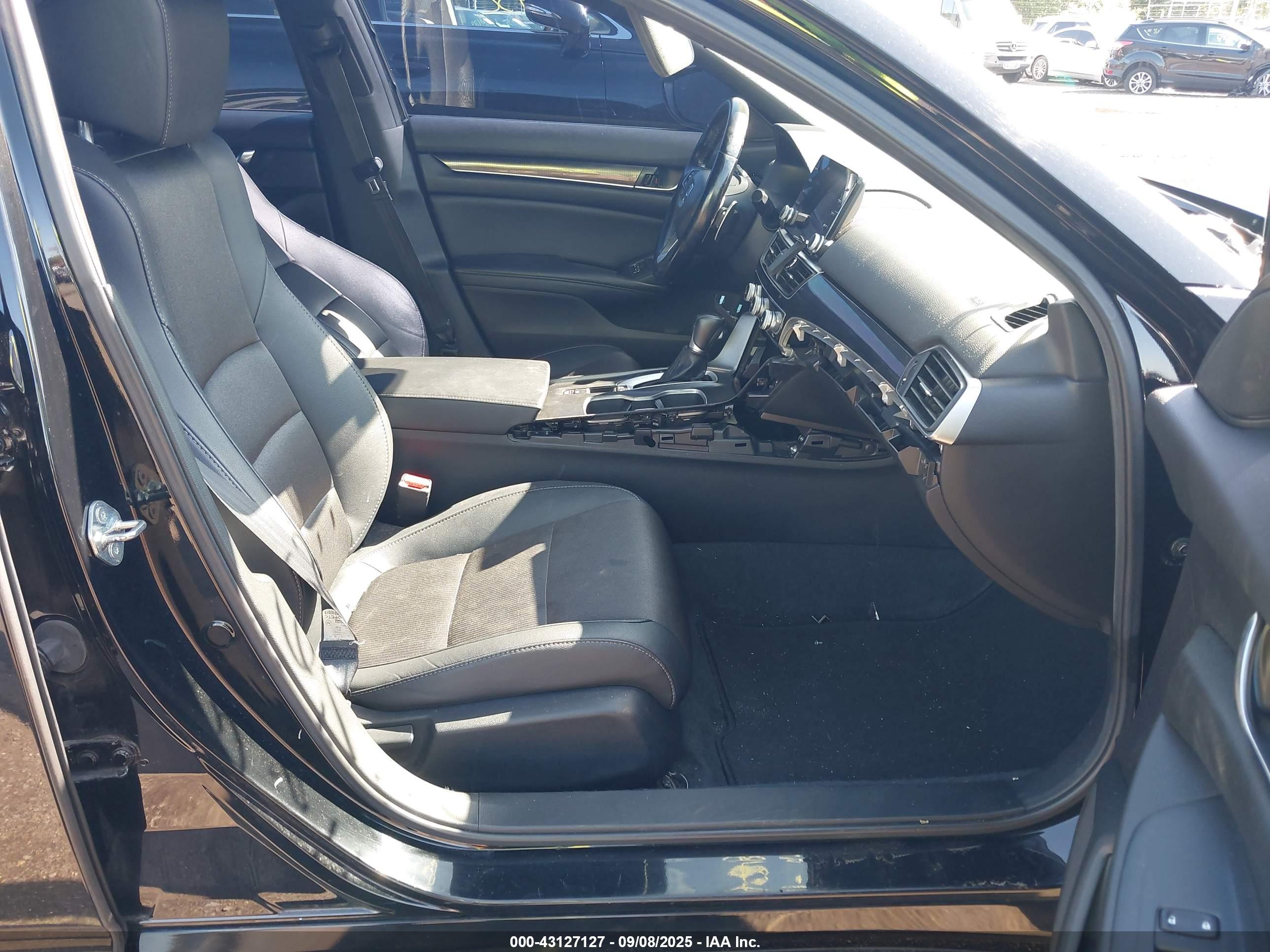 HONDA ACCORD image 5