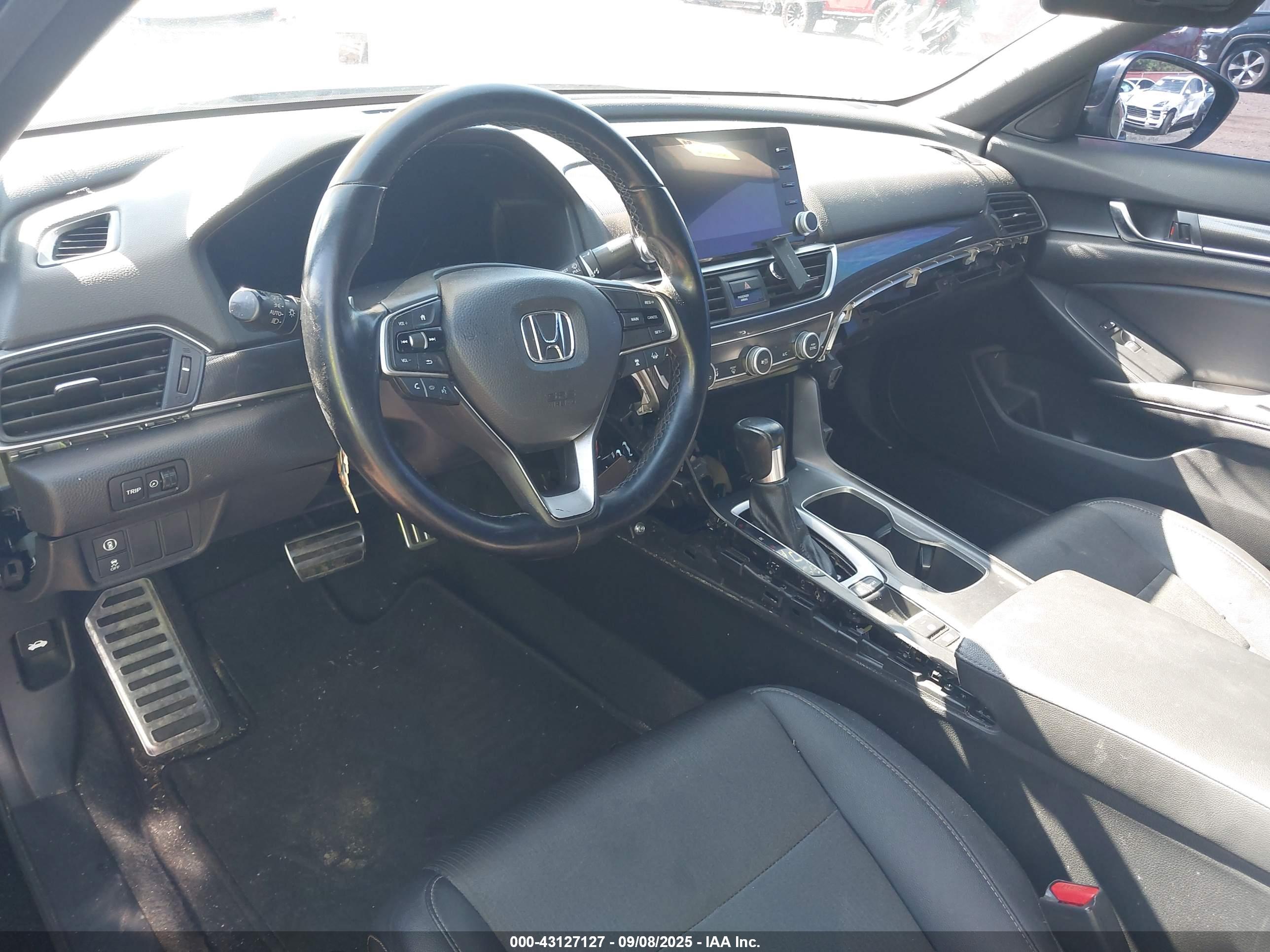 HONDA ACCORD image 6