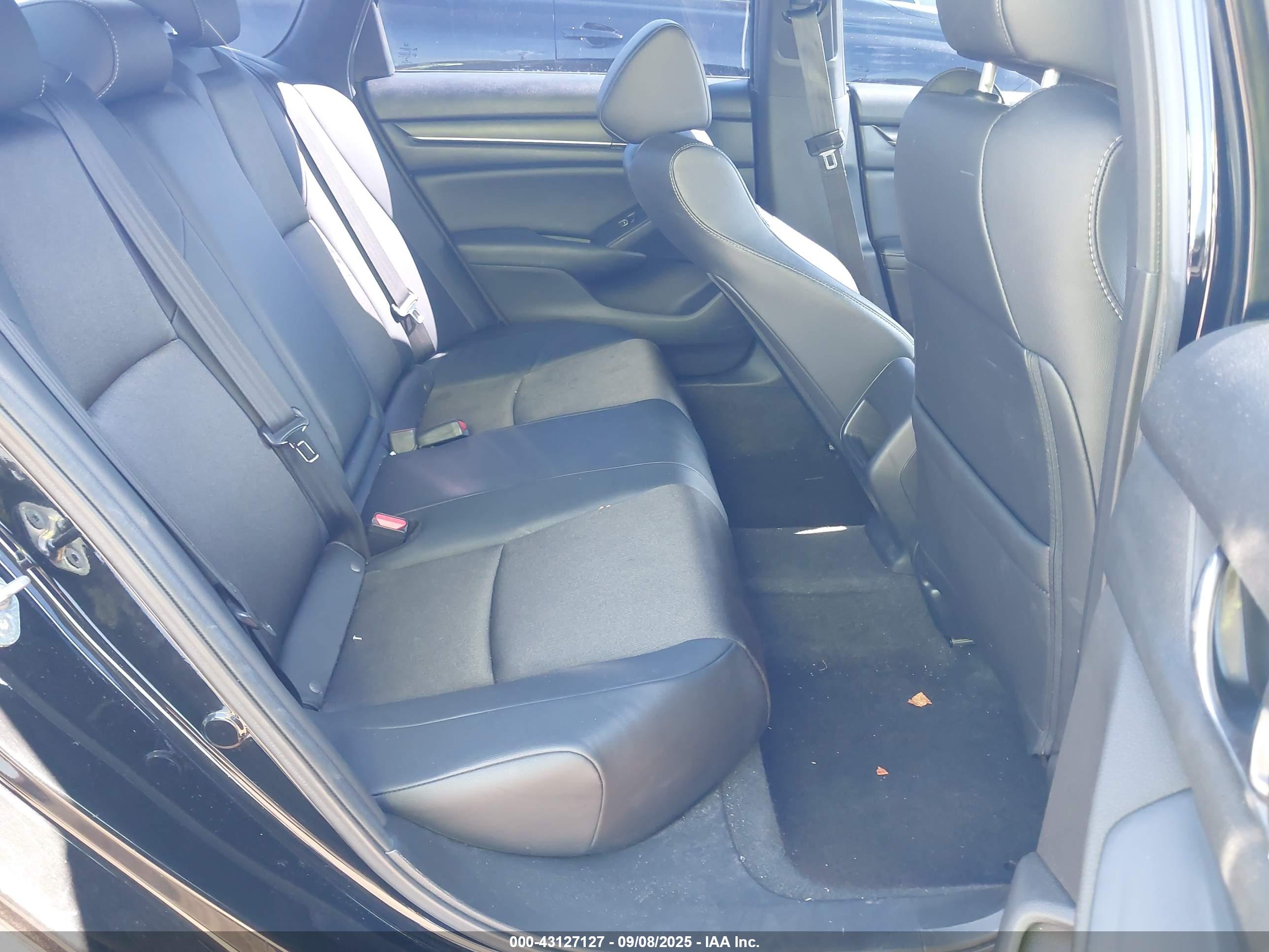 HONDA ACCORD image 8