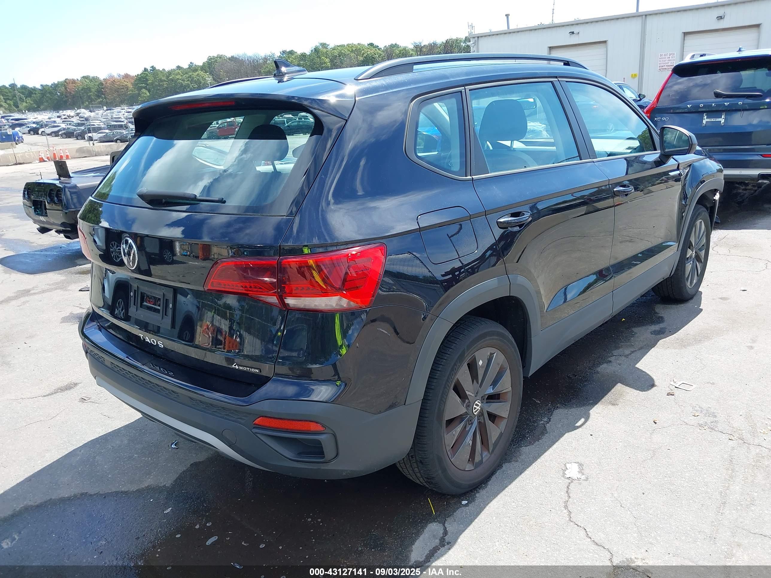 VOLKSWAGEN TAOS image 4