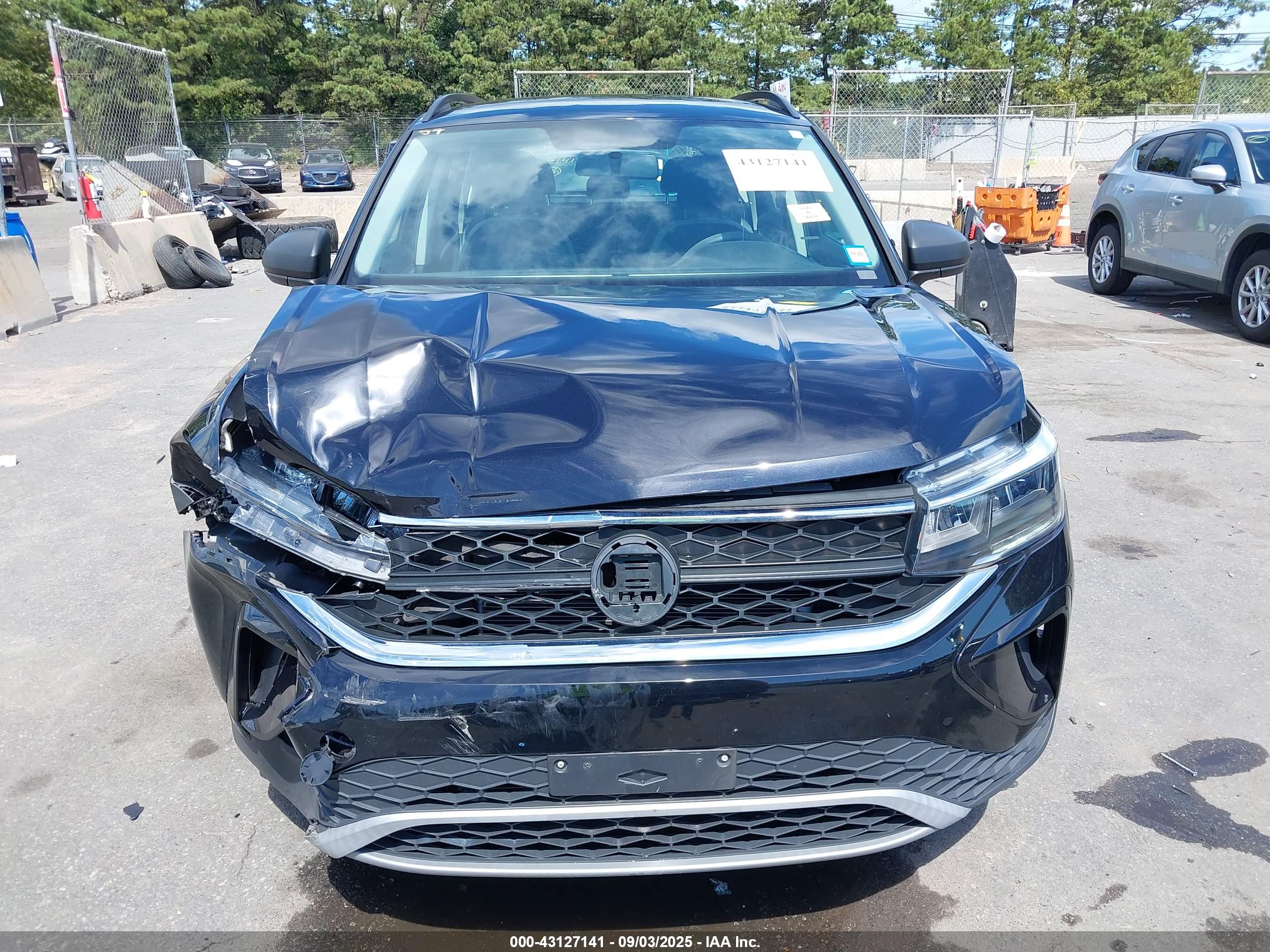 VOLKSWAGEN TAOS image 6