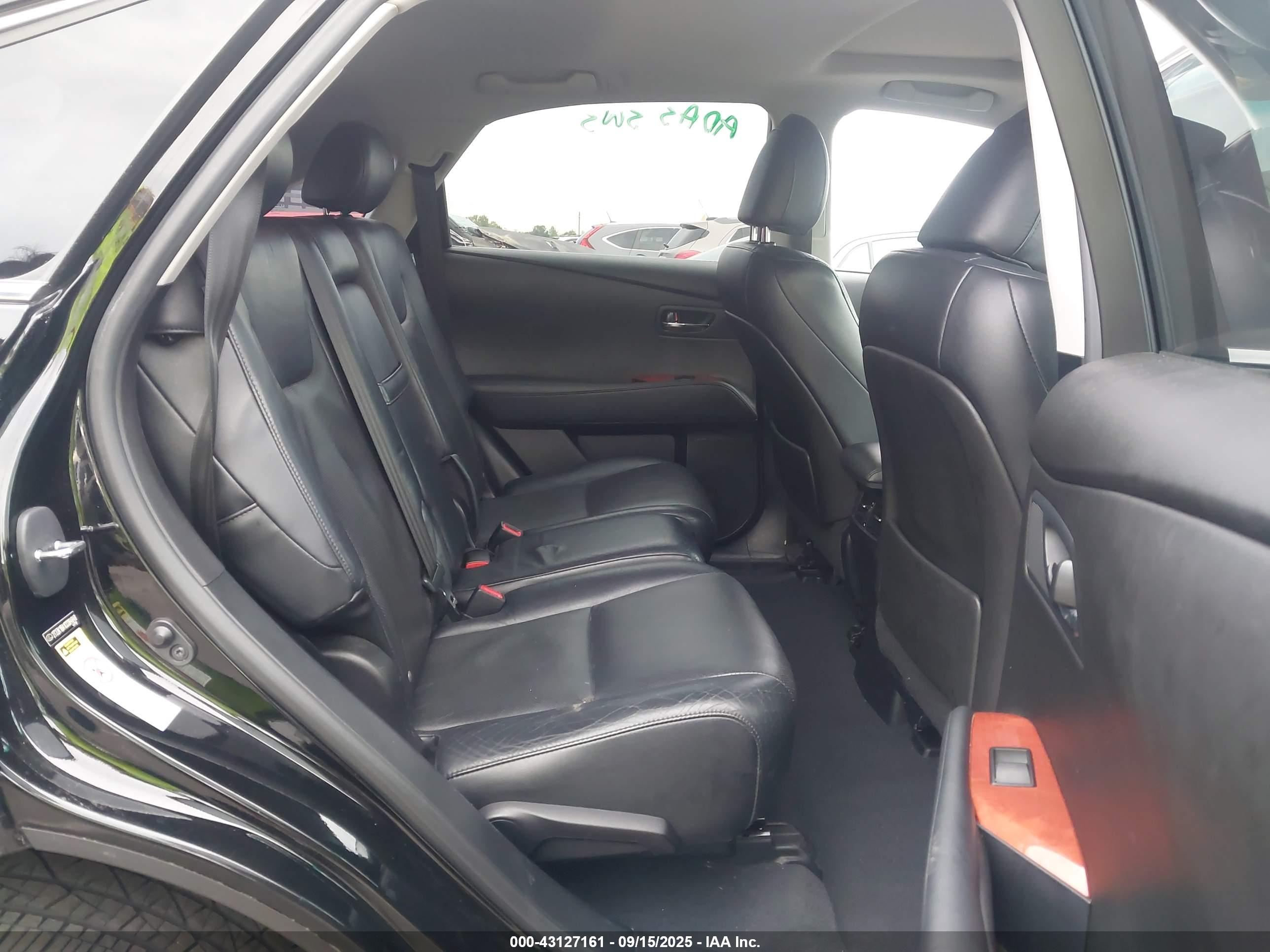 LEXUS RX image 8