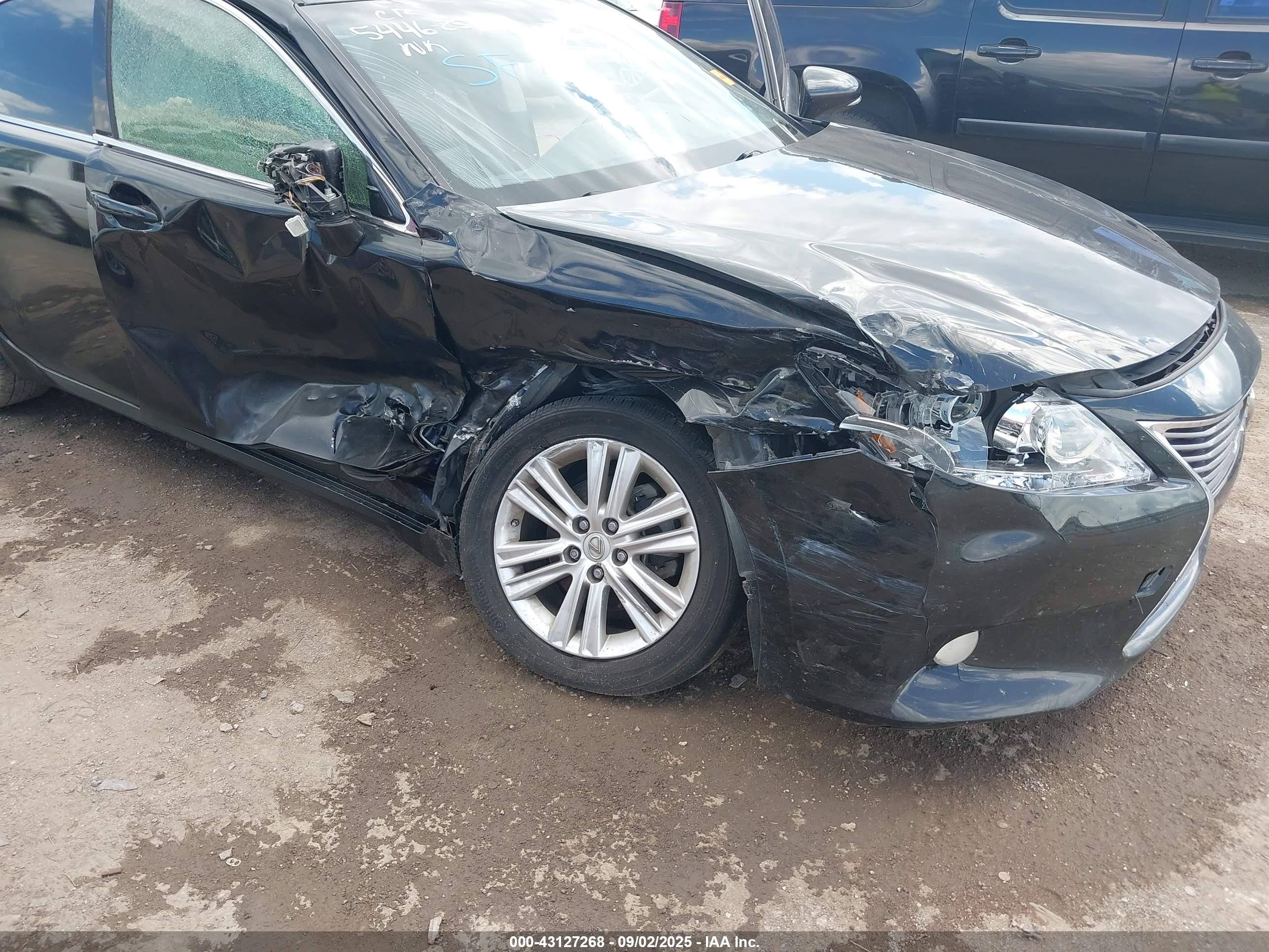 LEXUS ES image 6