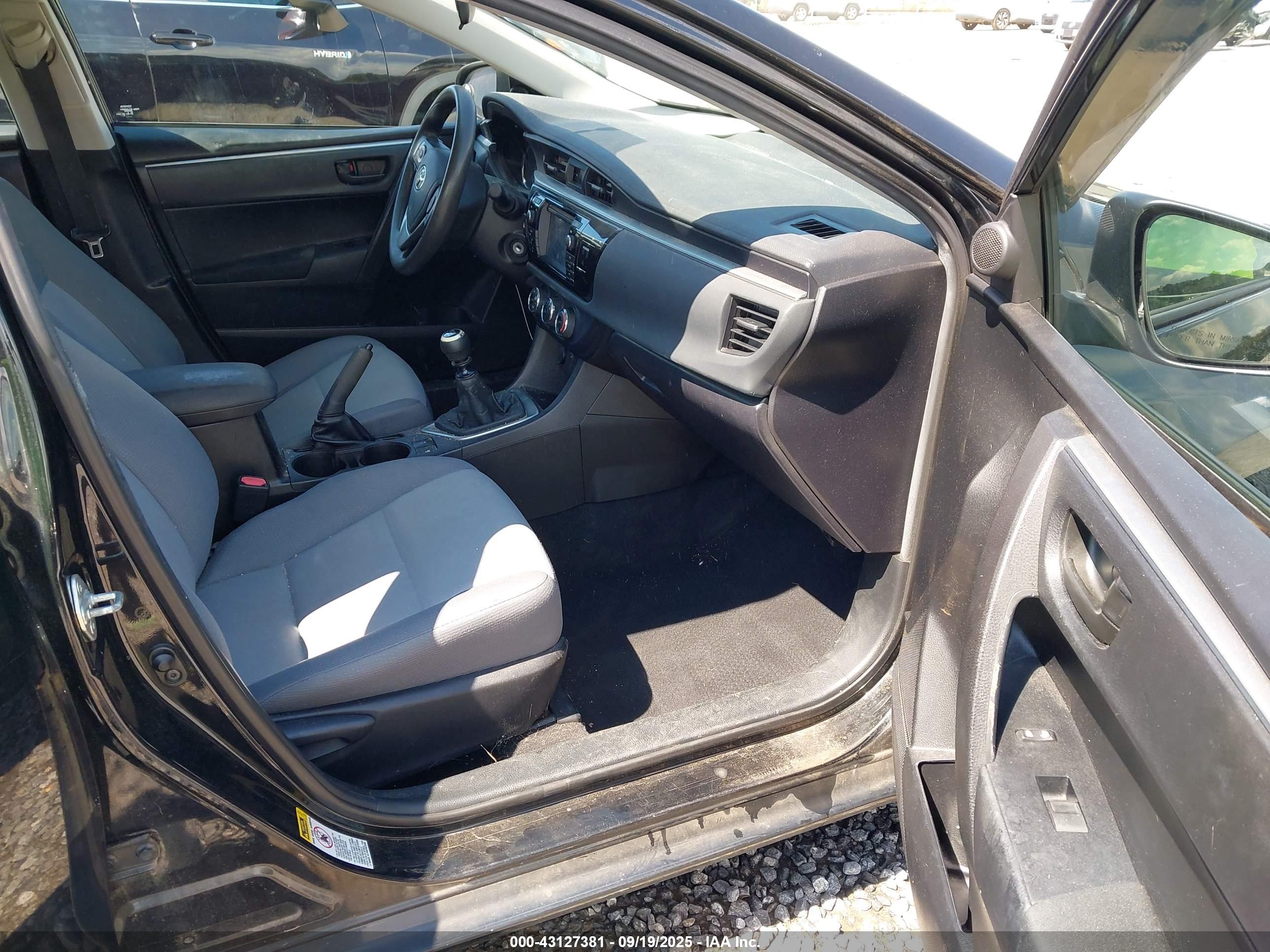 TOYOTA COROLLA image 5