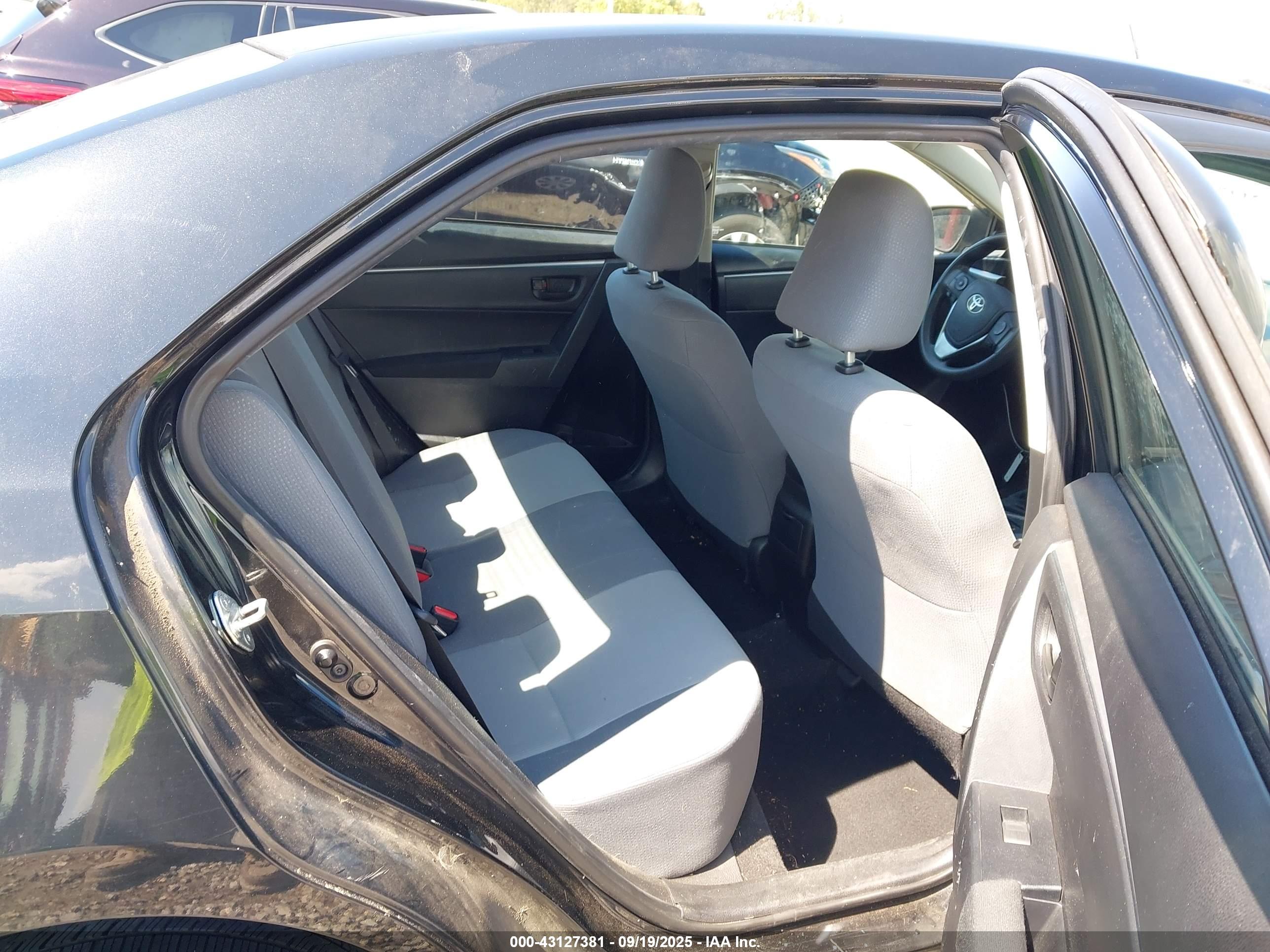 TOYOTA COROLLA image 8