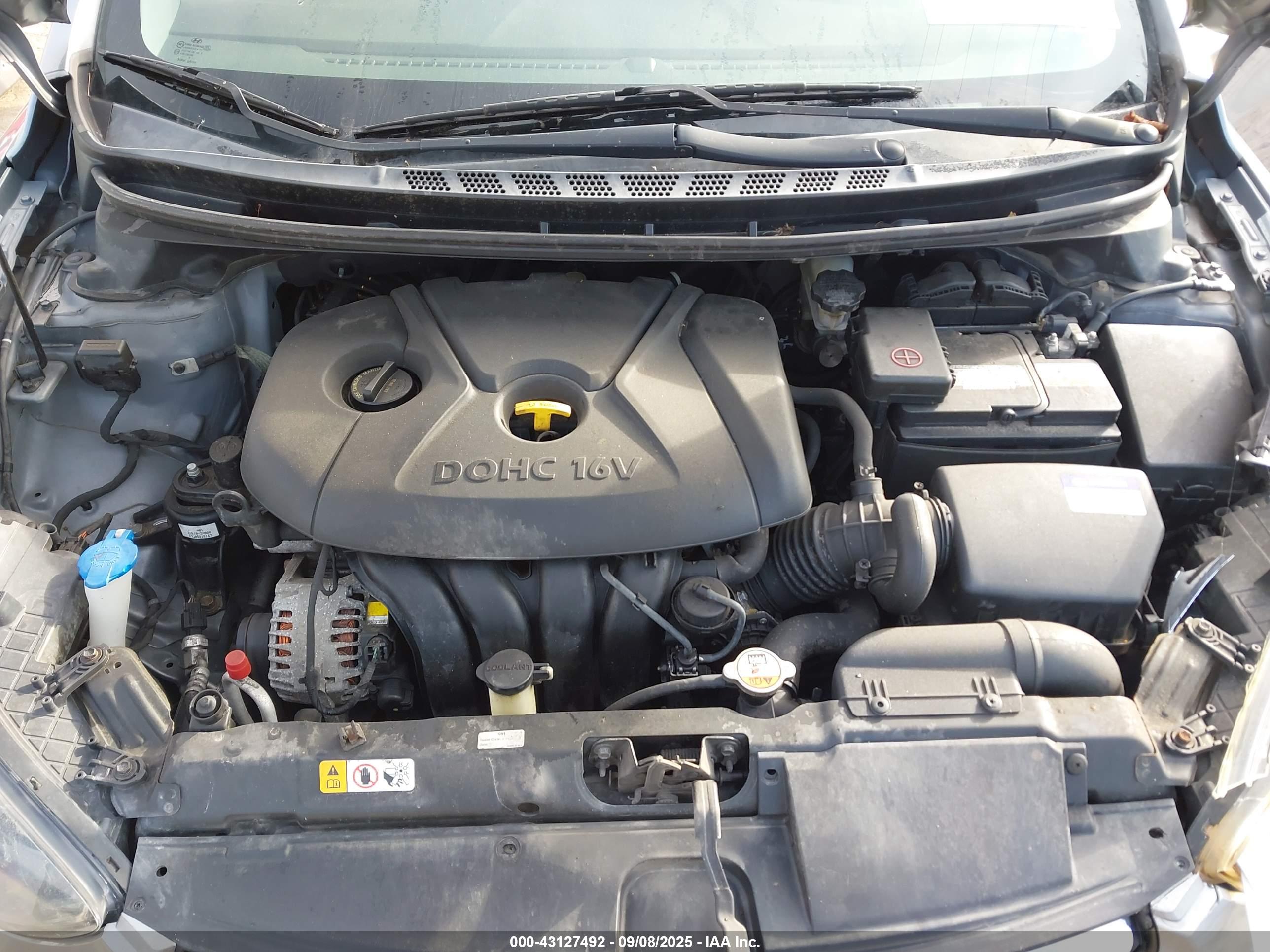 HYUNDAI ELANTRA image 10
