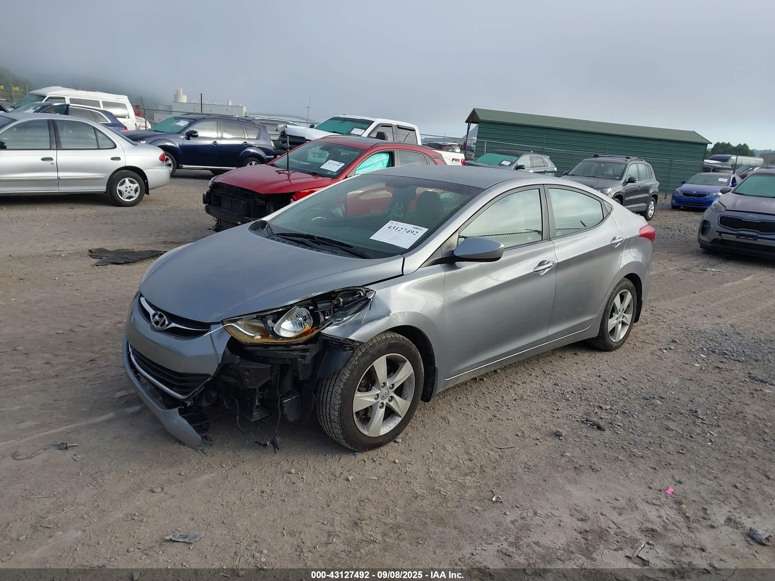 HYUNDAI ELANTRA image 2