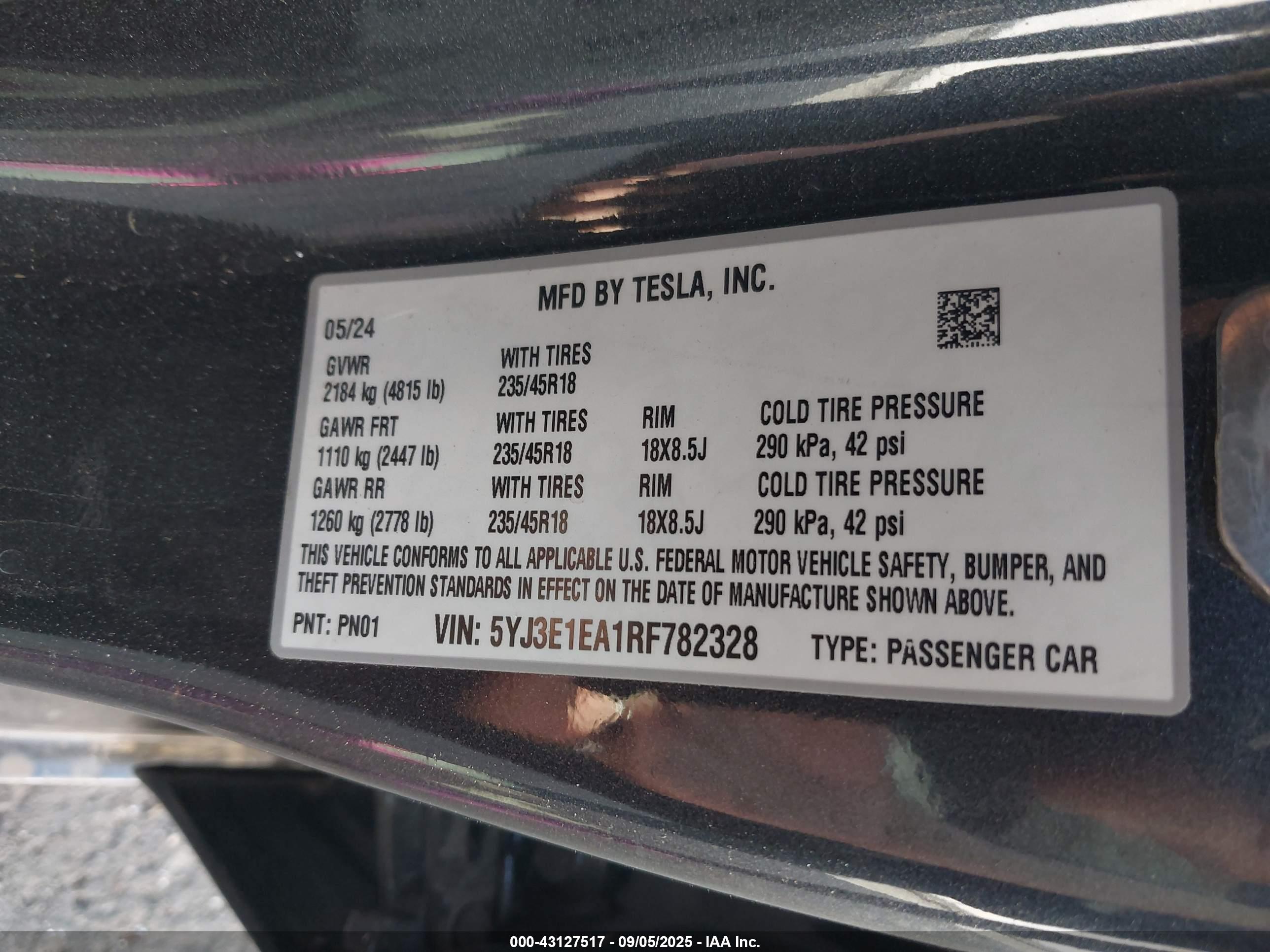 TESLA MODEL image 9