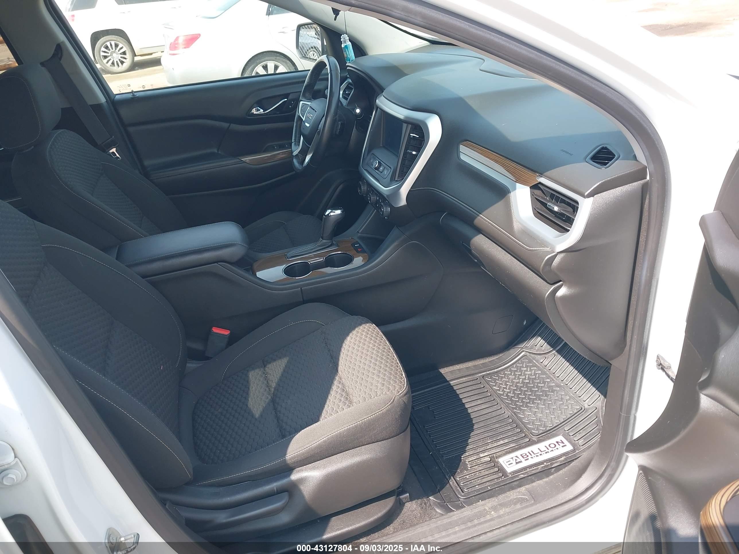 GMC ACADIA image 5