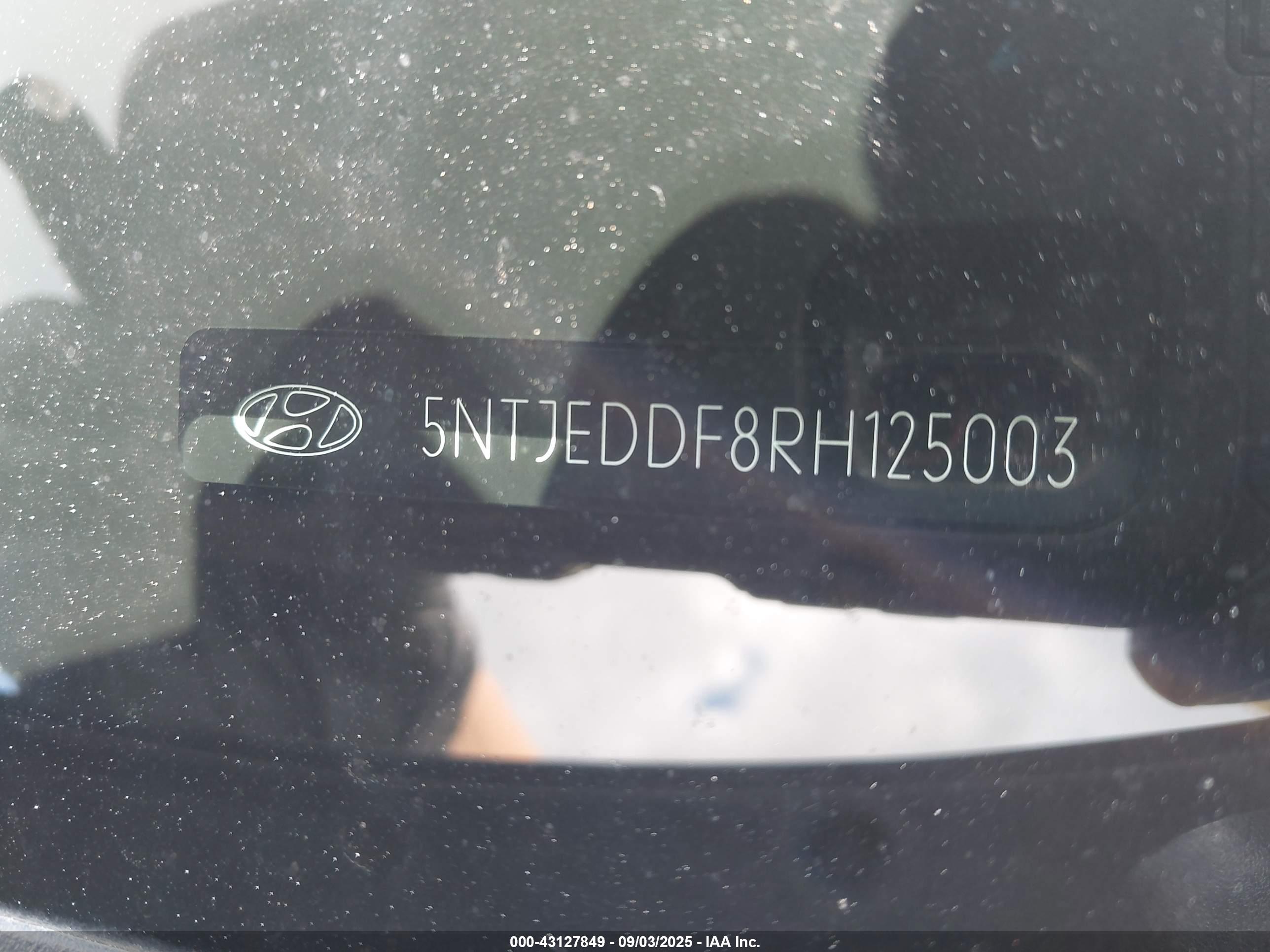 HYUNDAI SANTA image 9