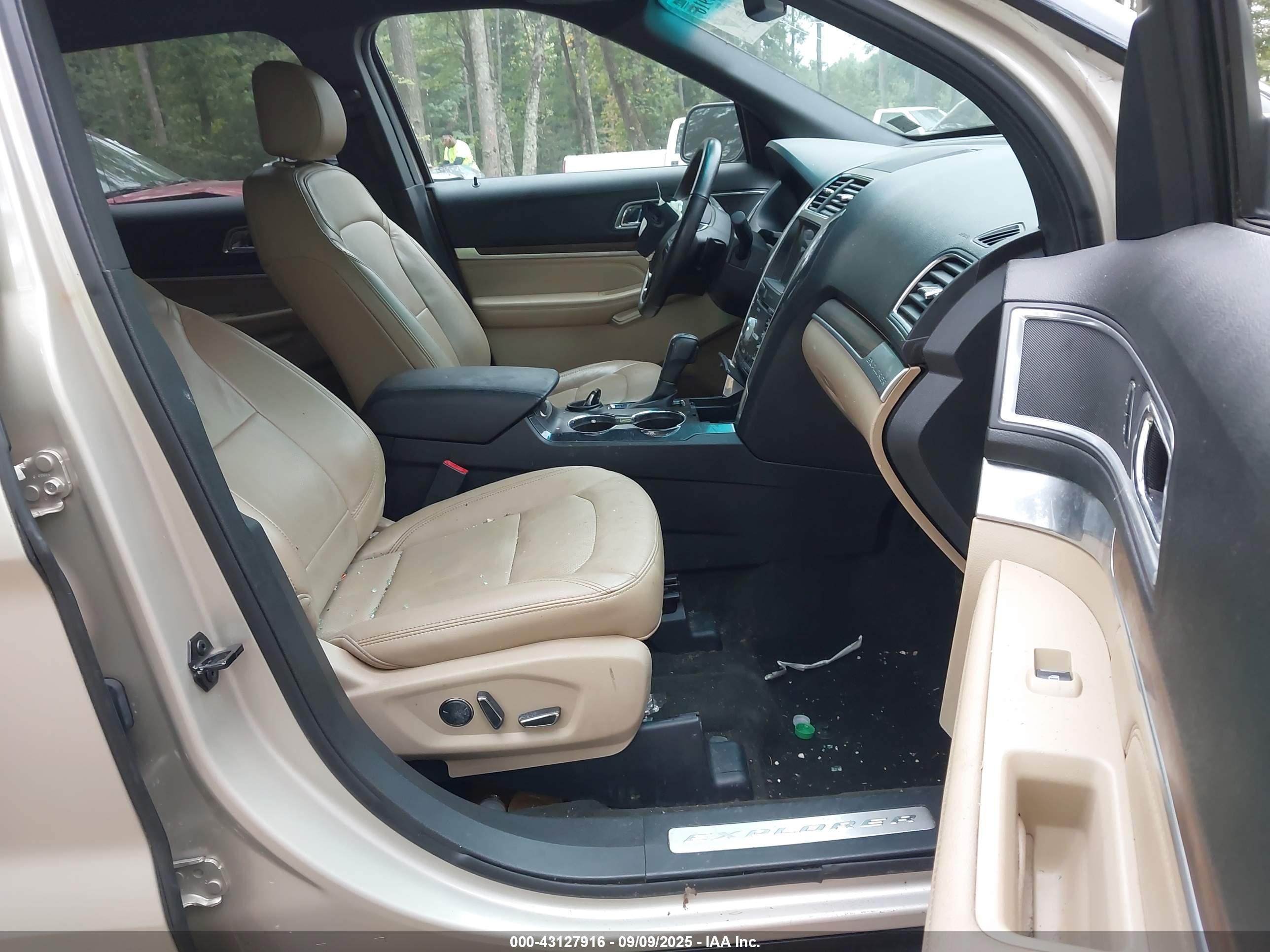 FORD EXPLORER image 5