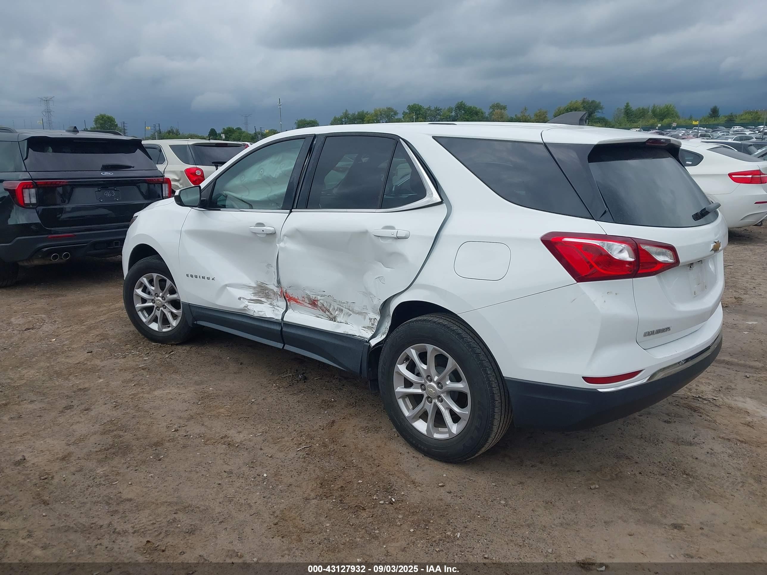 CHEVROLET EQUINOX image 3
