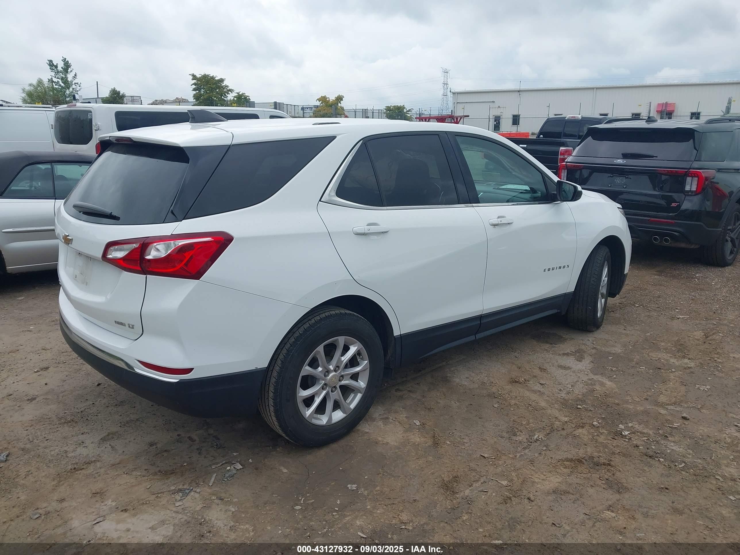 CHEVROLET EQUINOX image 4