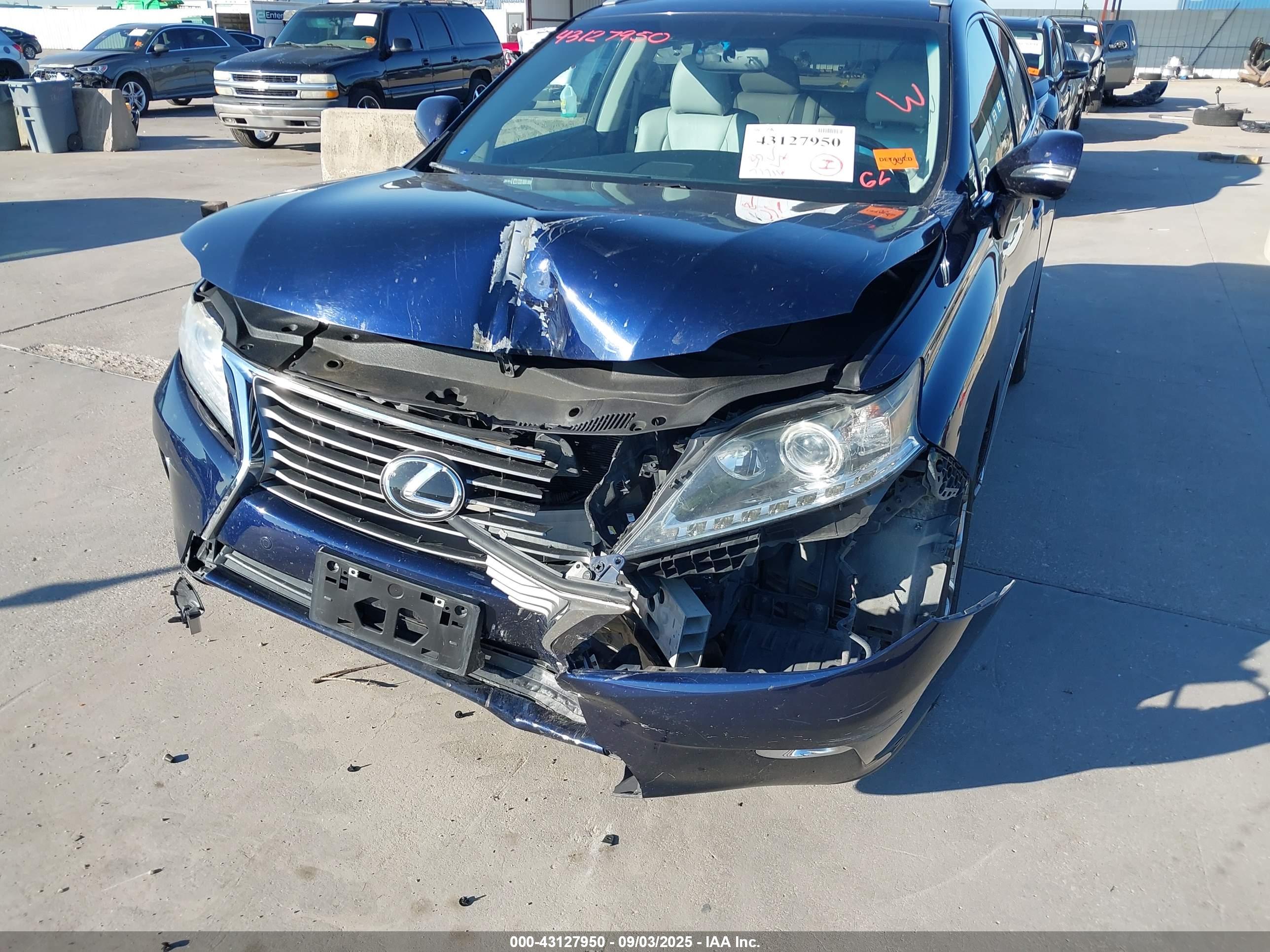 LEXUS RX image 6