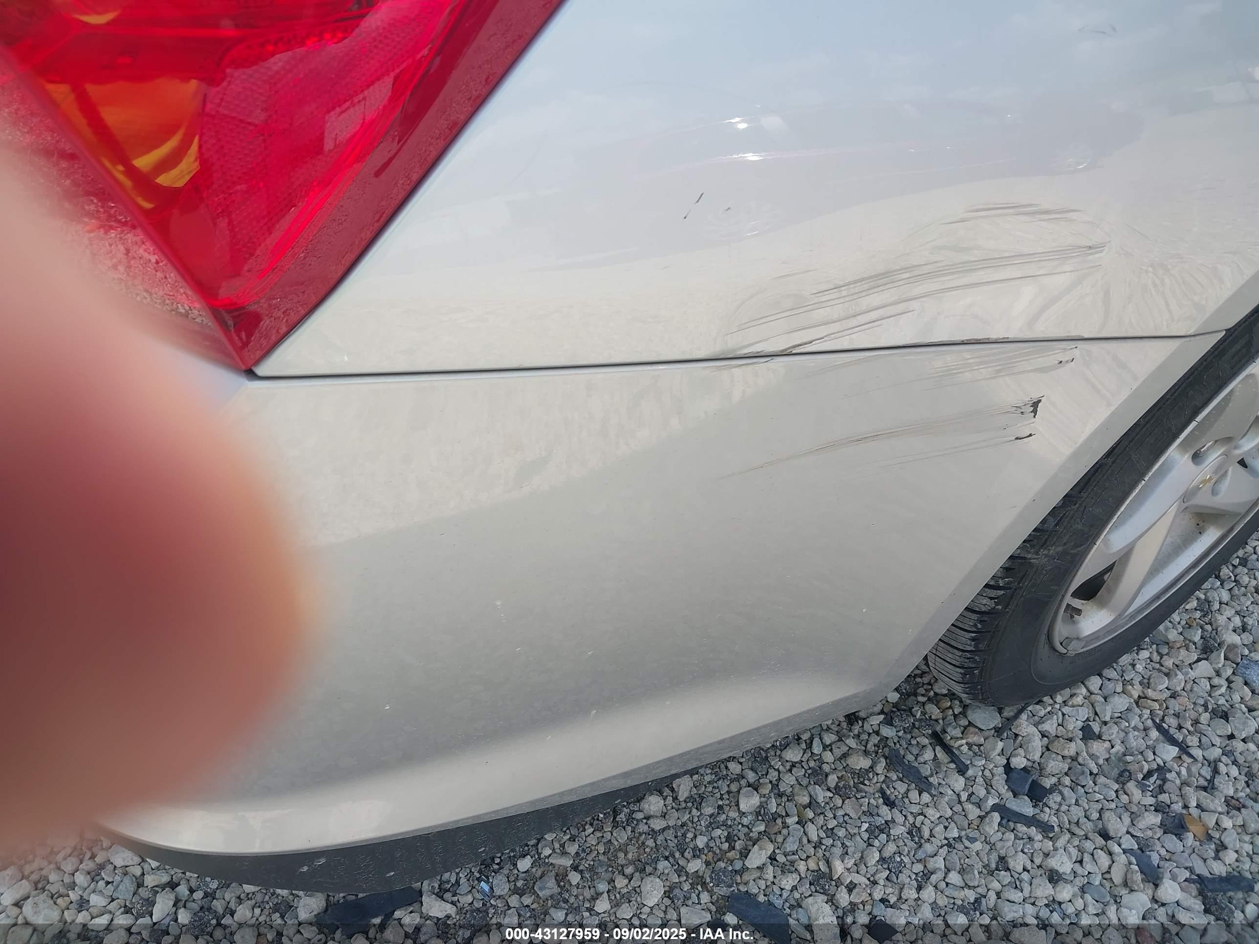 CHEVROLET MALIBU image 6