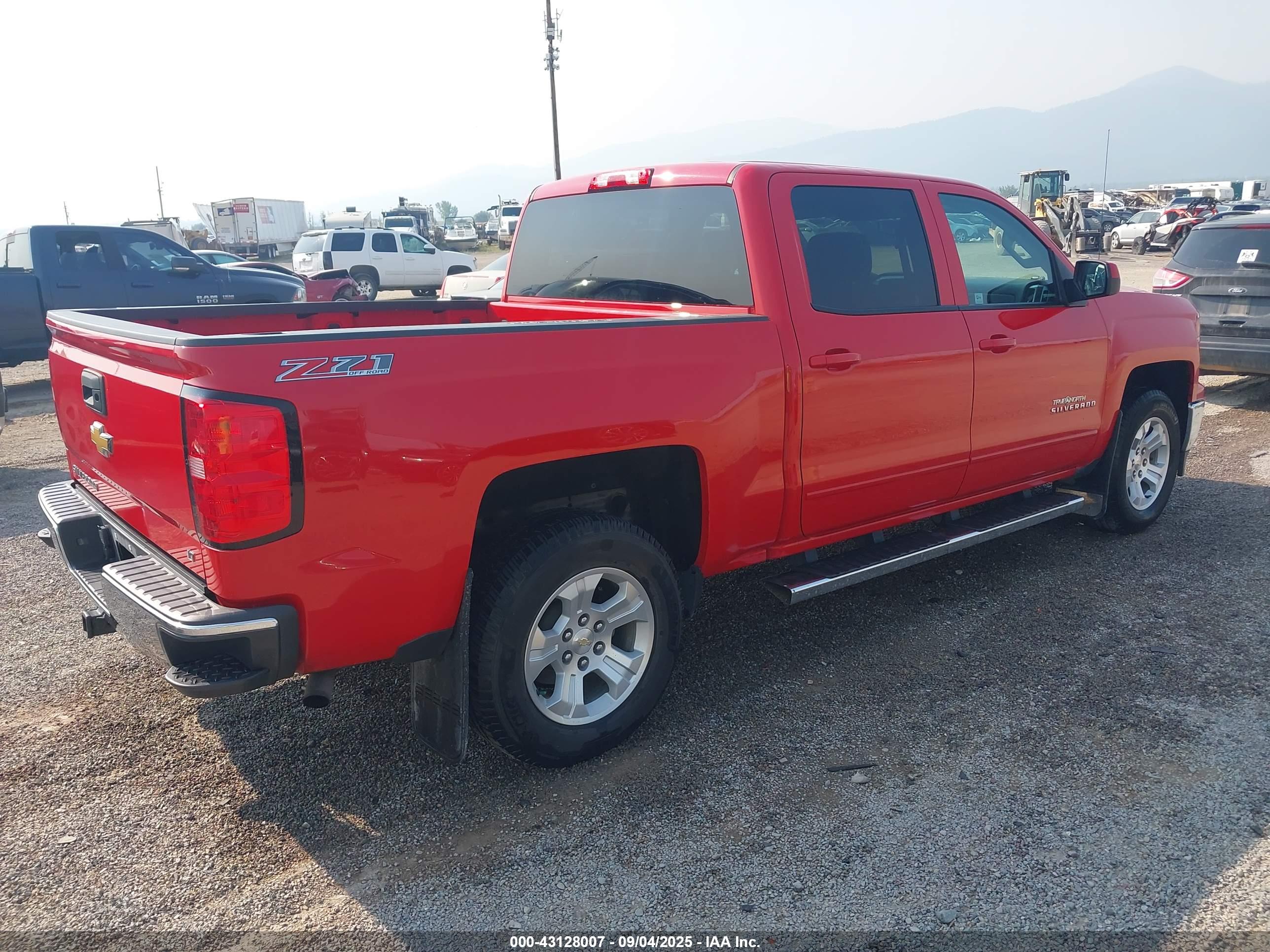 CHEVROLET SILVERADO image 4