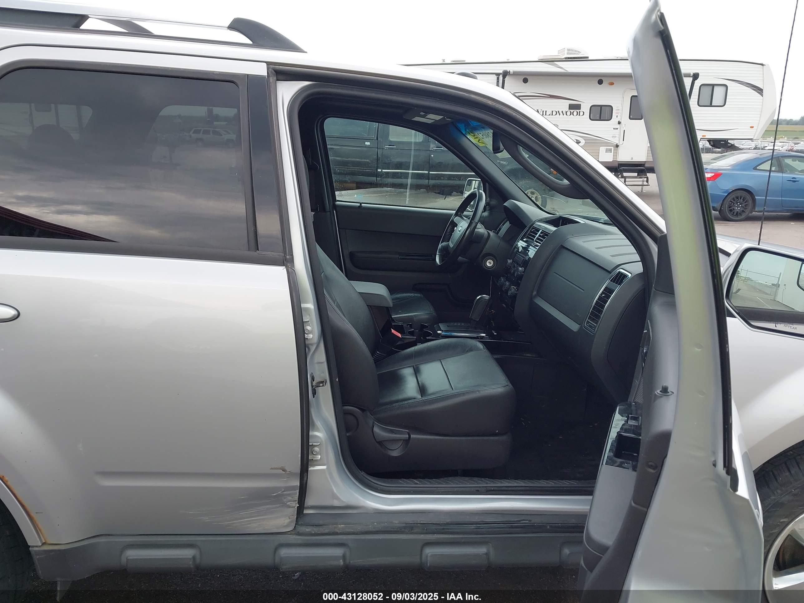 FORD ESCAPE image 5