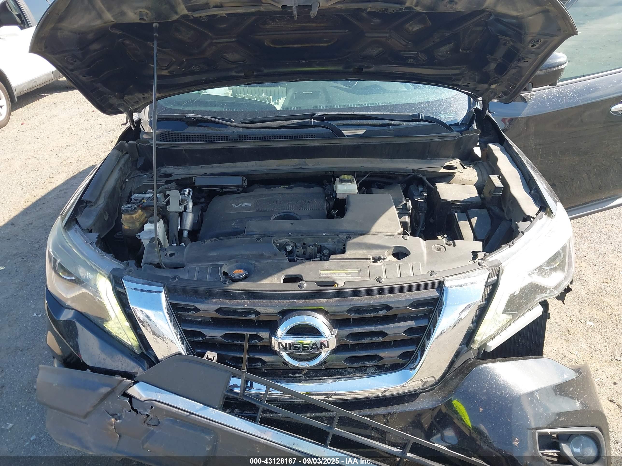 NISSAN PATHFINDER image 10