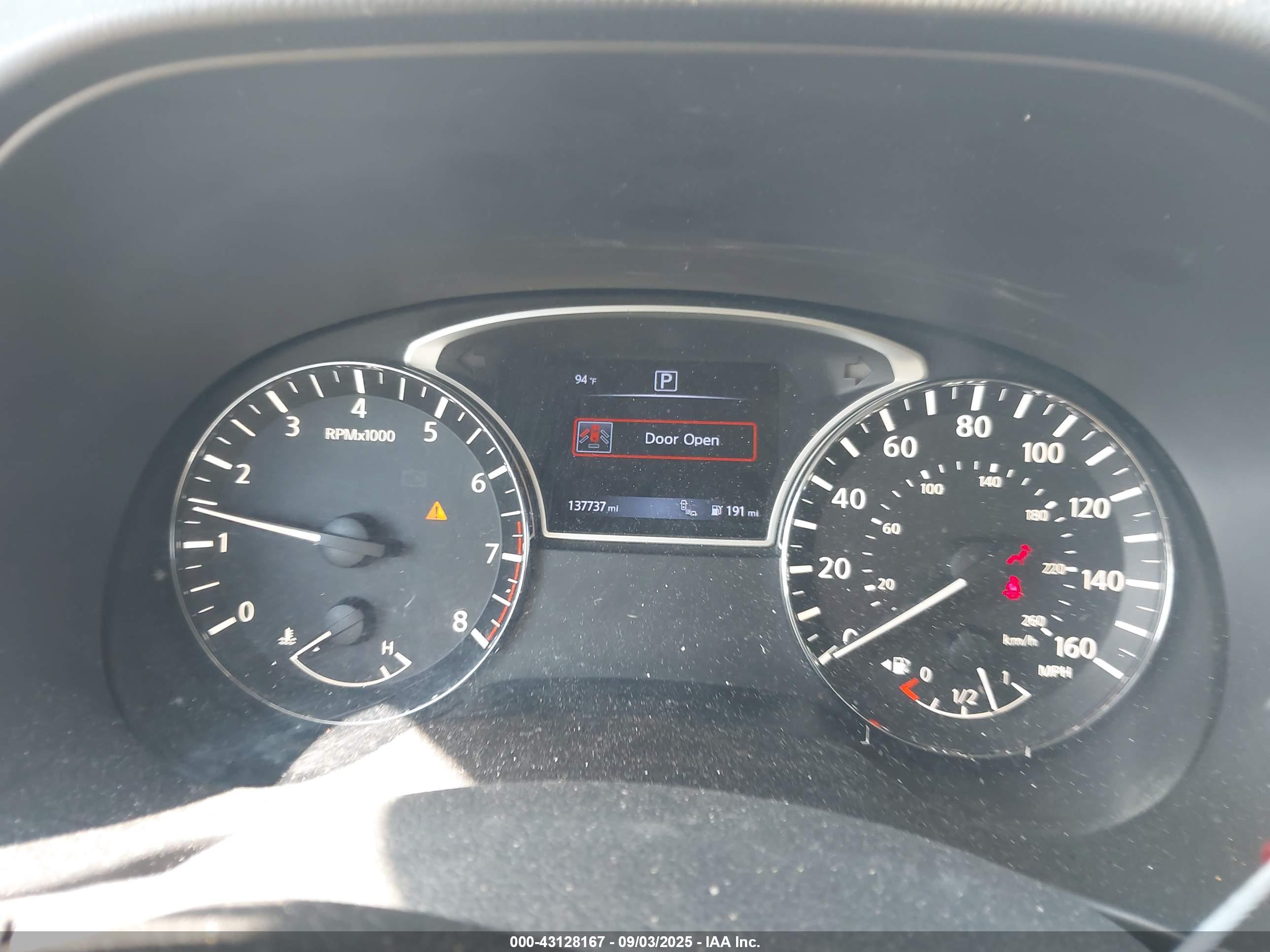 NISSAN PATHFINDER image 7