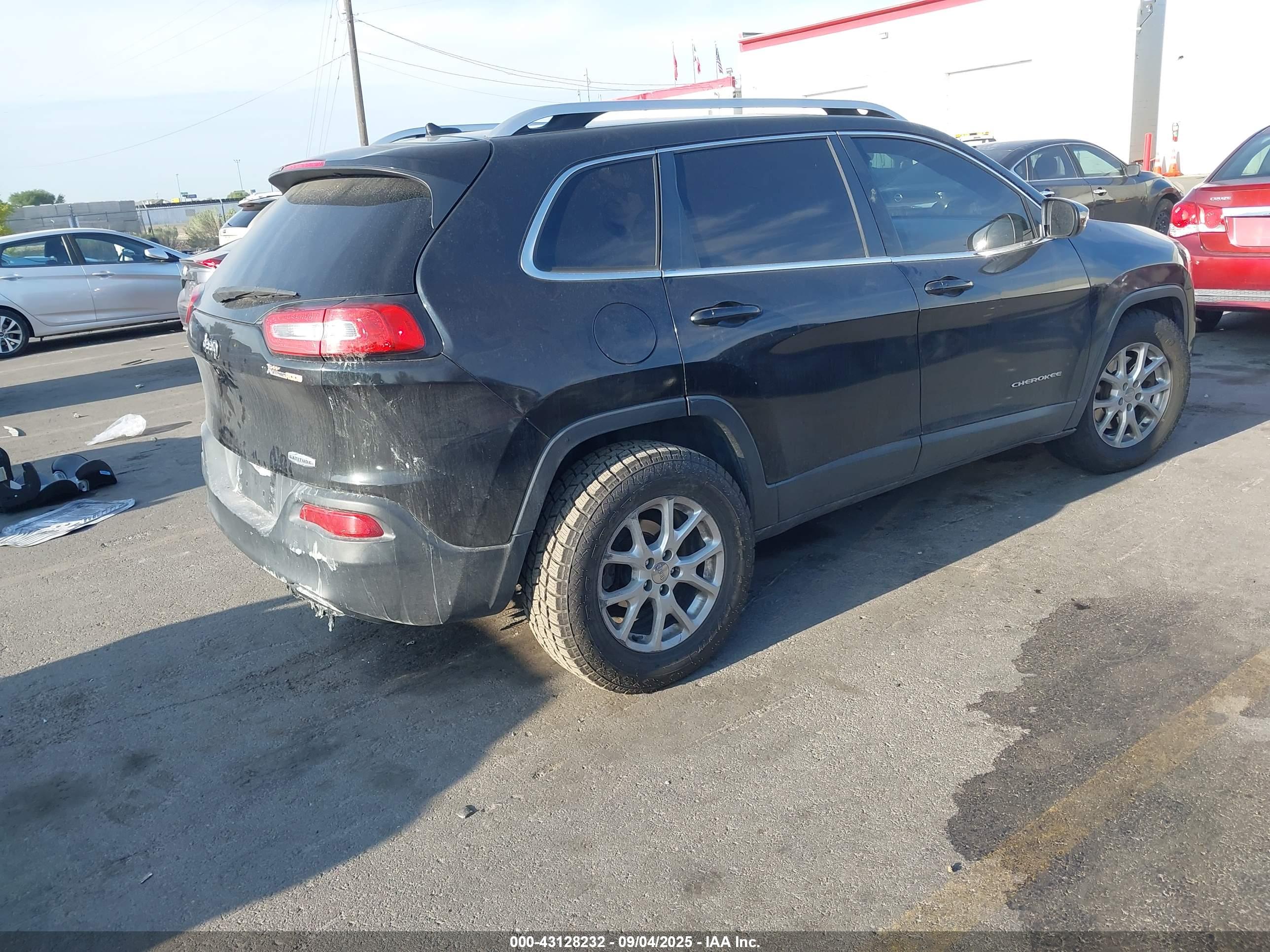 JEEP CHEROKEE image 4