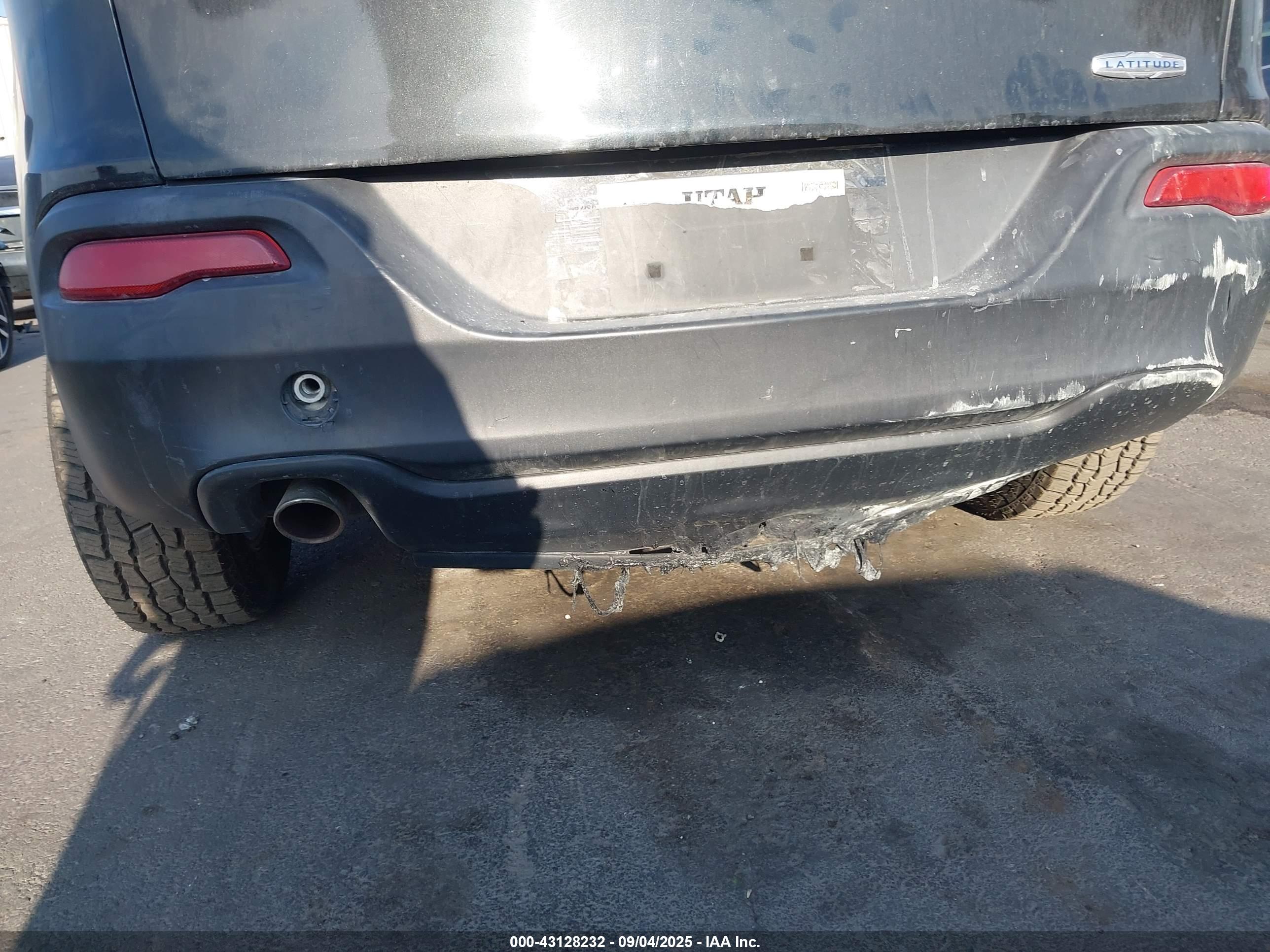 JEEP CHEROKEE image 6