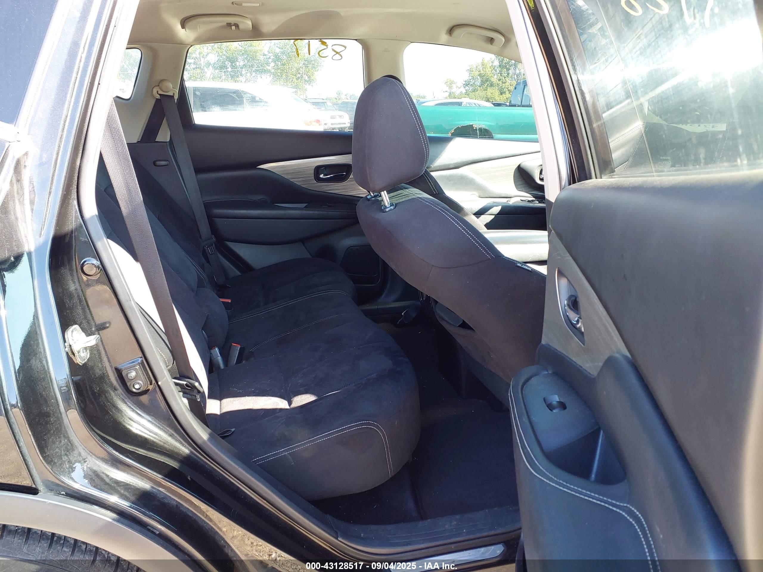 NISSAN MURANO image 8