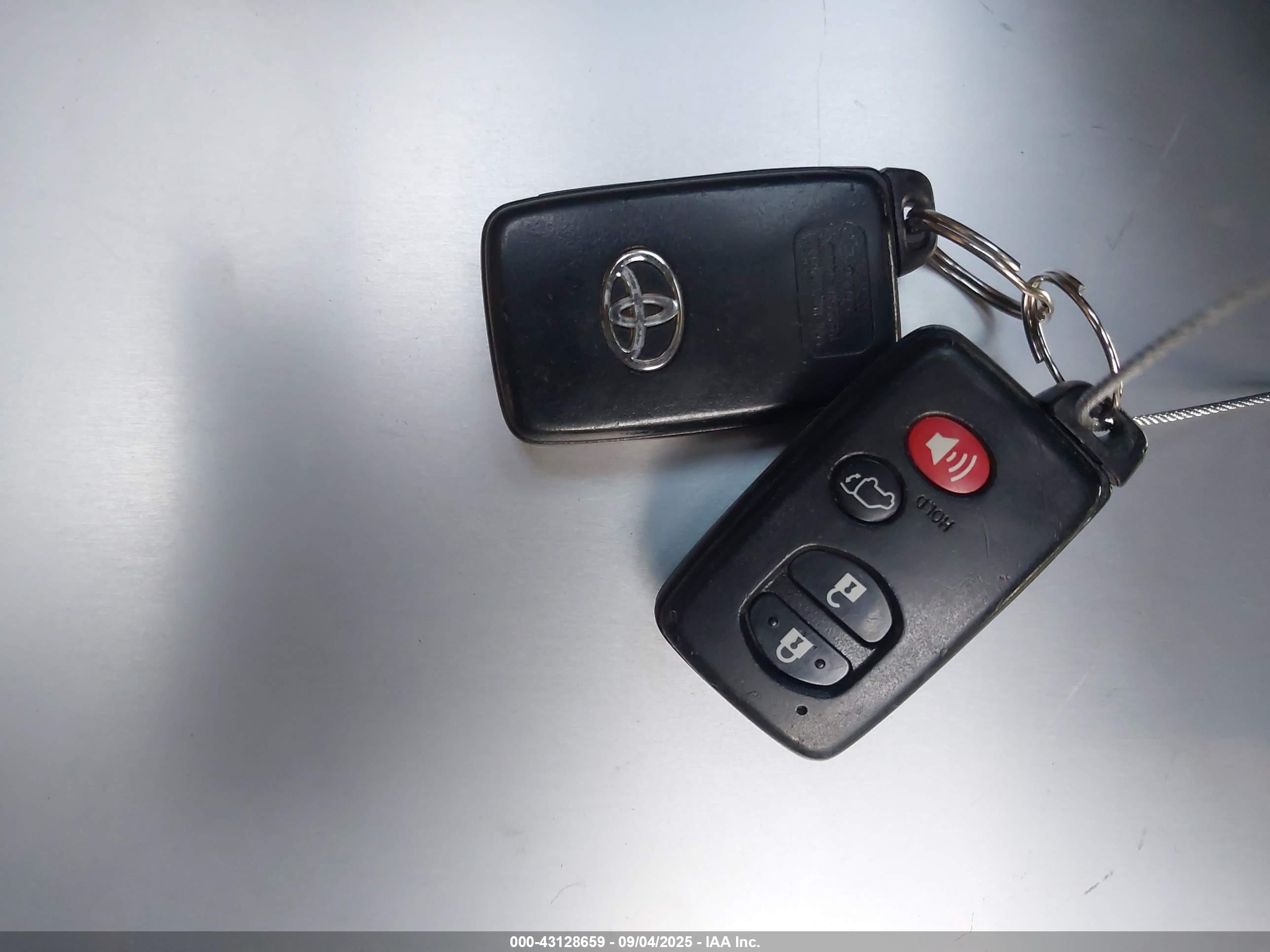 TOYOTA HIGHLANDER image 11
