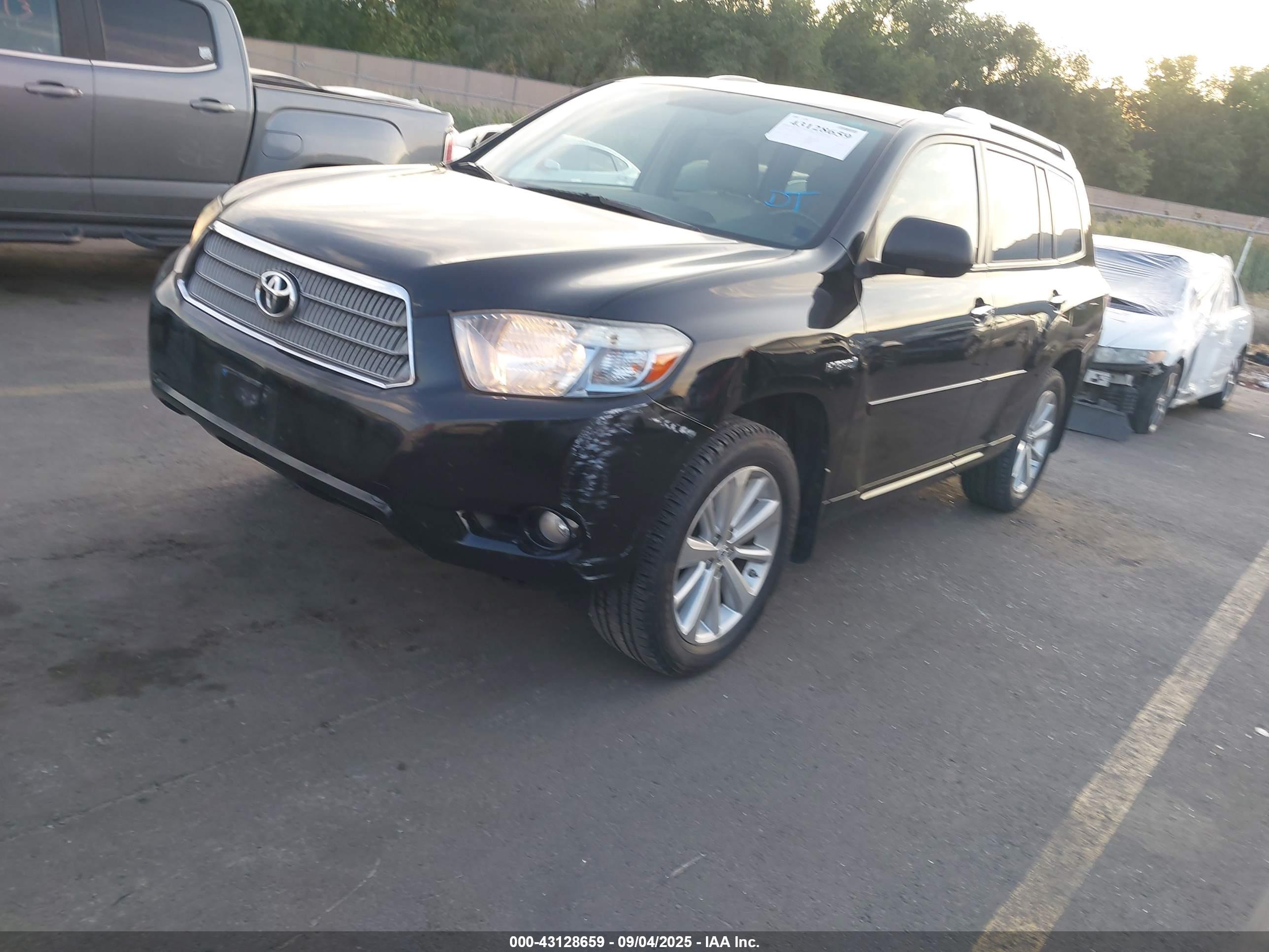 TOYOTA HIGHLANDER image 2