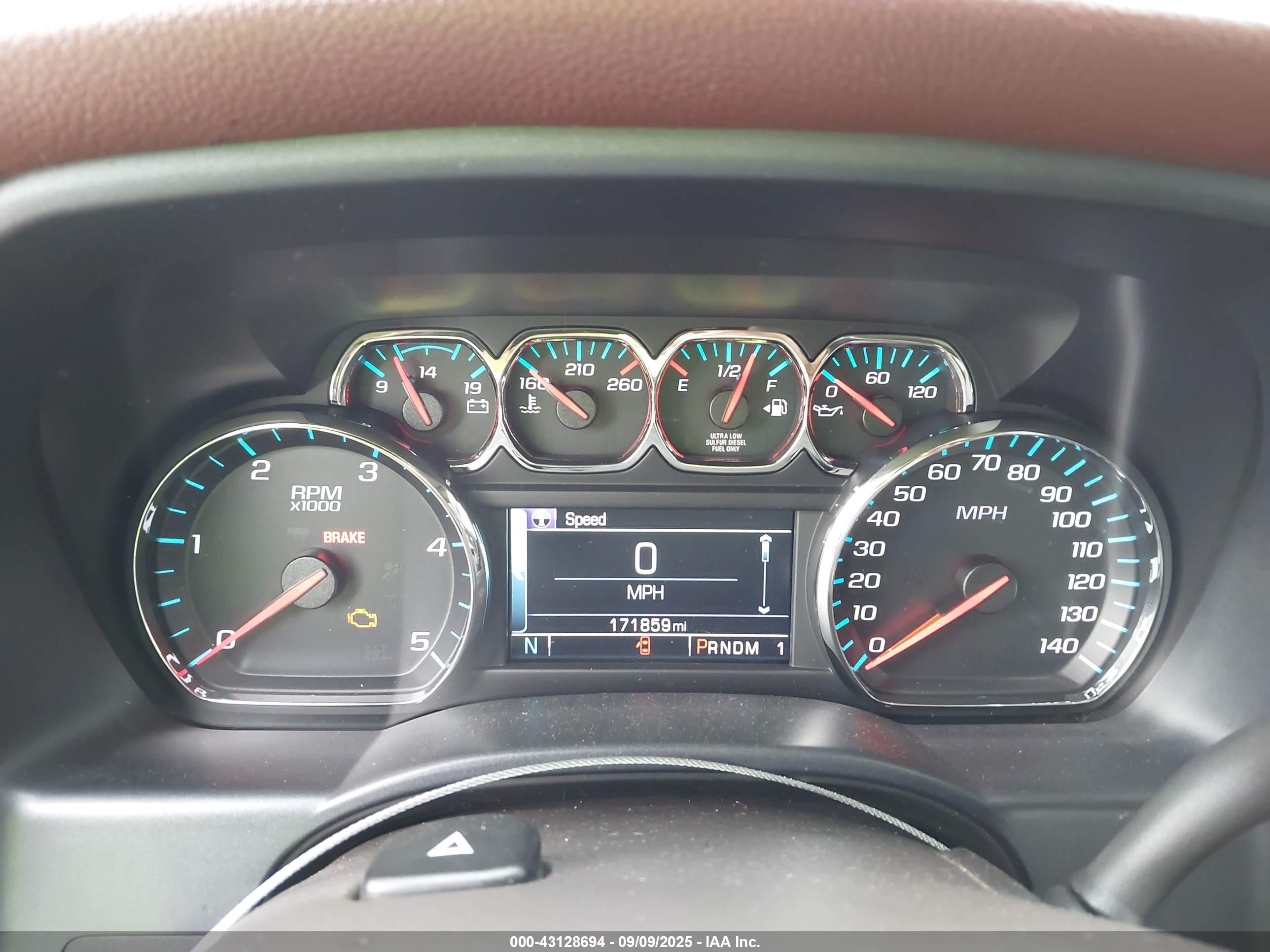 CHEVROLET SILVERADO image 6