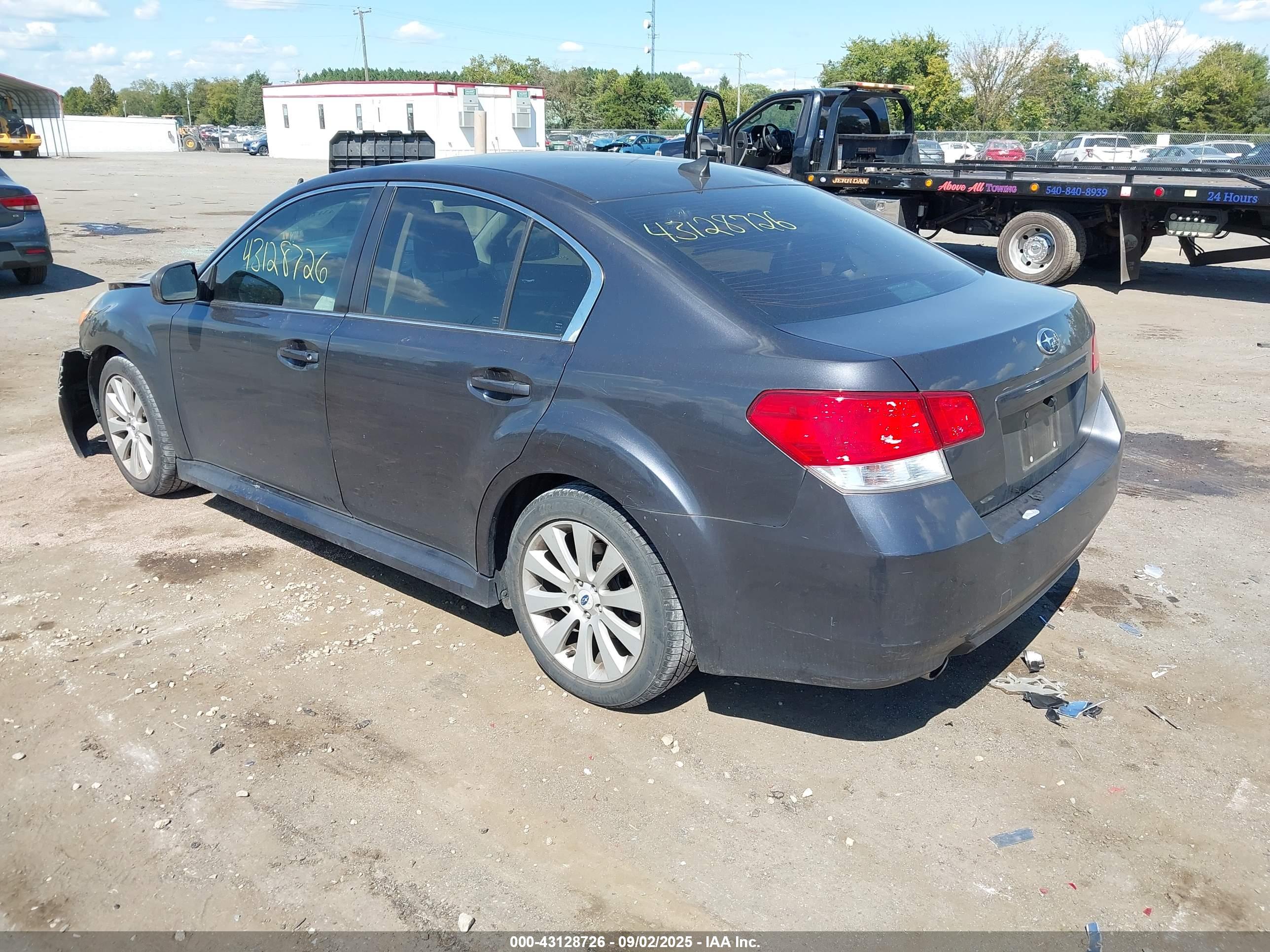 SUBARU LEGACY image 3