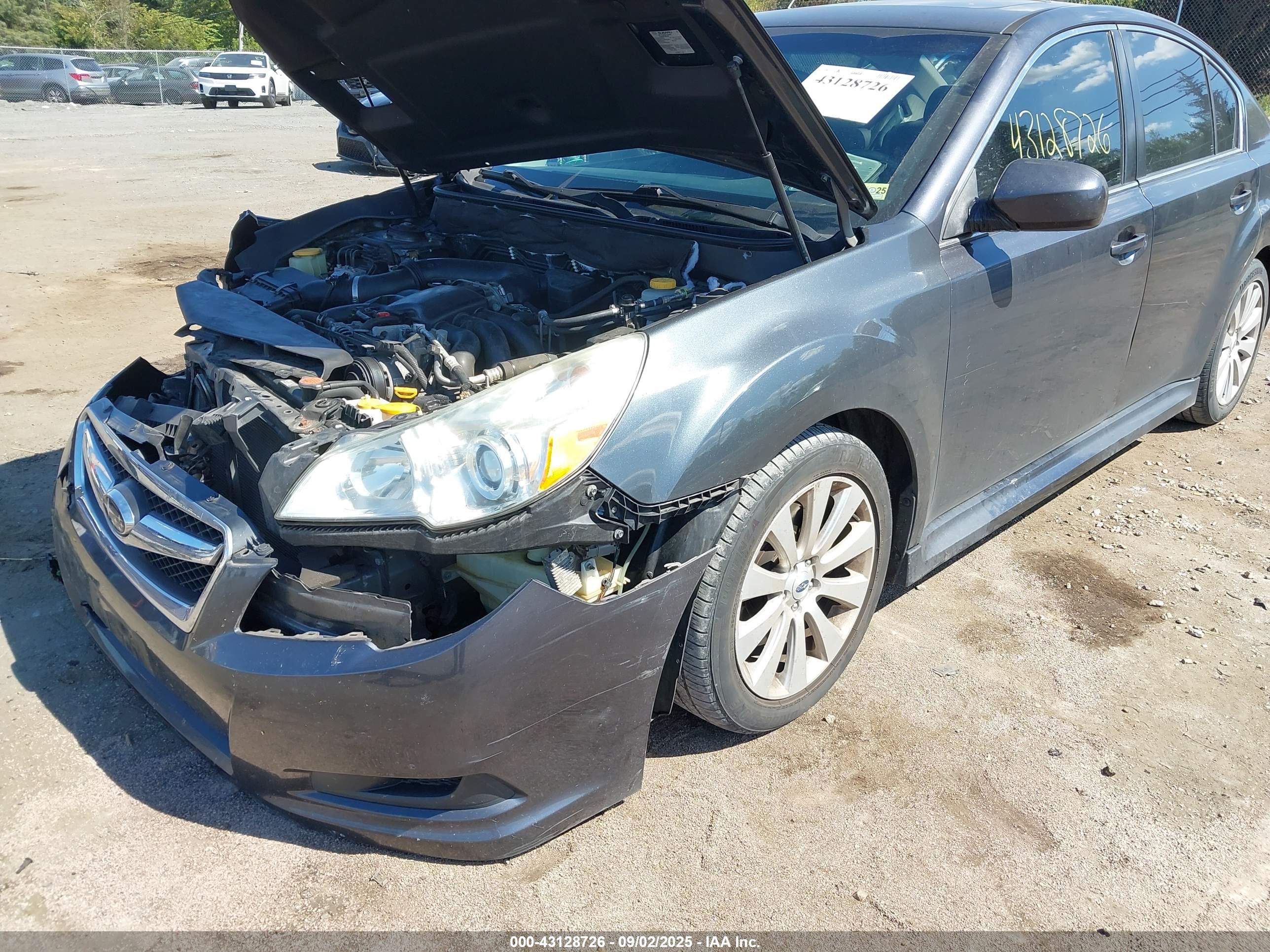 SUBARU LEGACY image 6