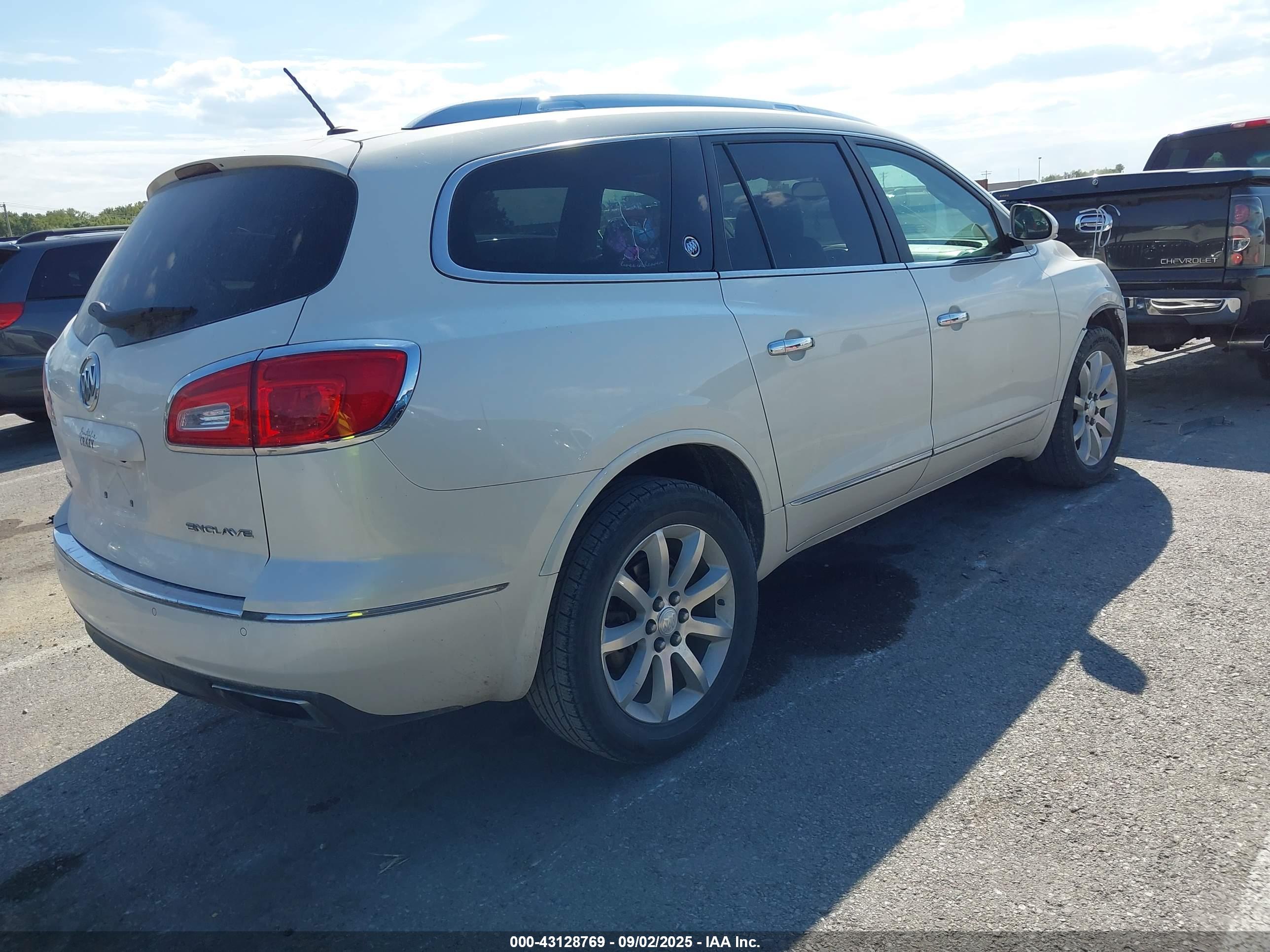 BUICK ENCLAVE image 4