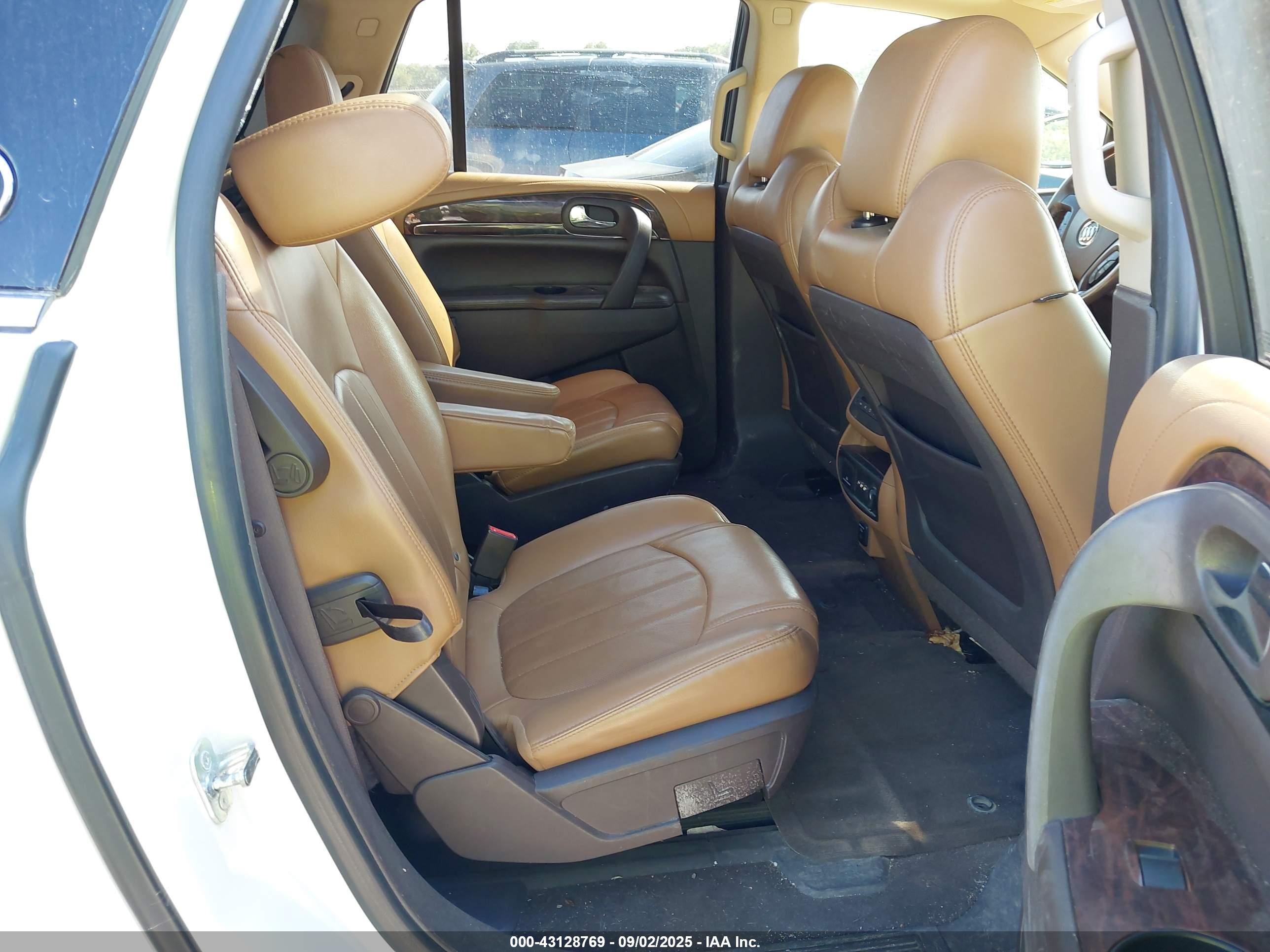 BUICK ENCLAVE image 8