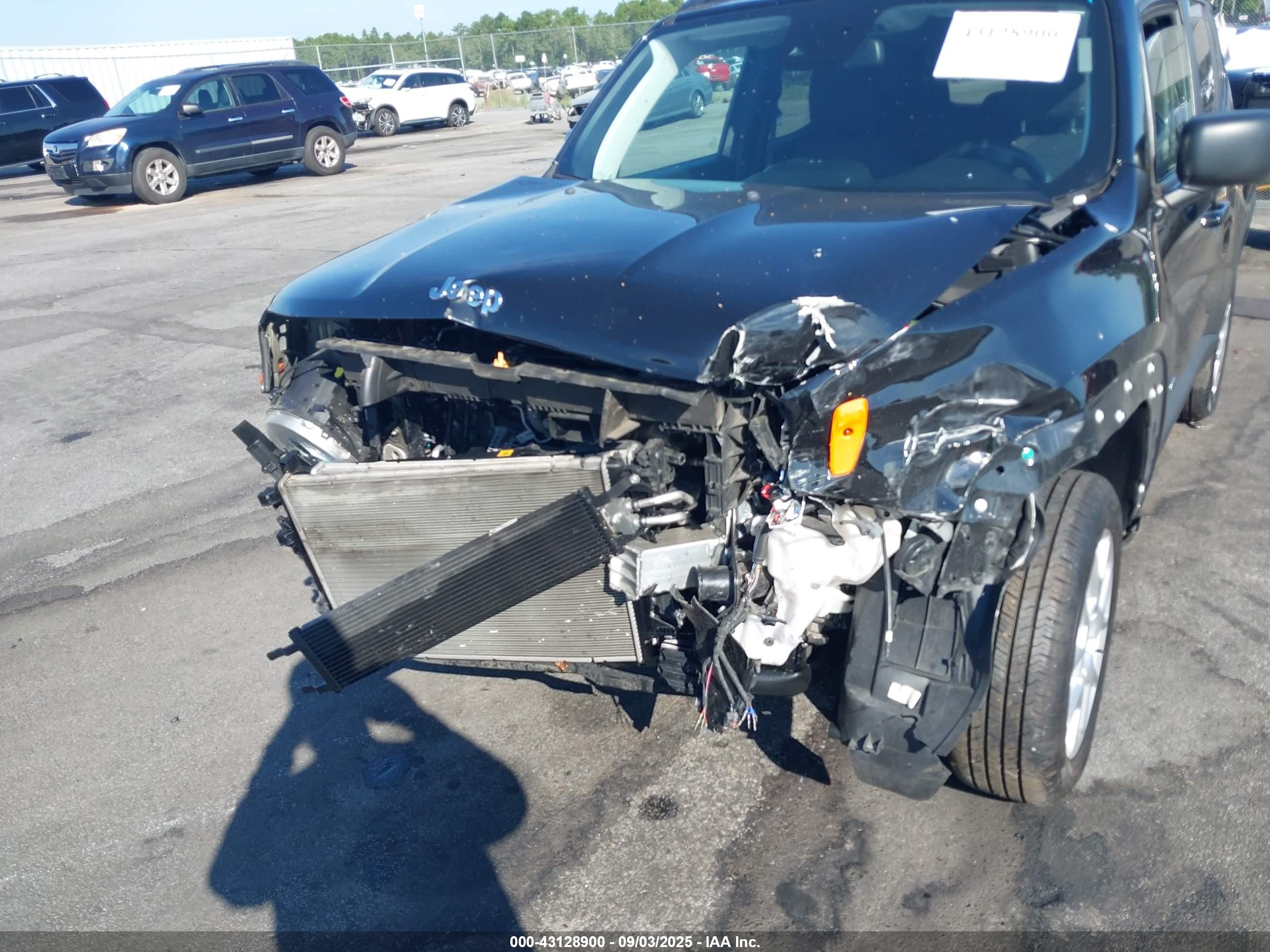 JEEP RENEGADE image 6