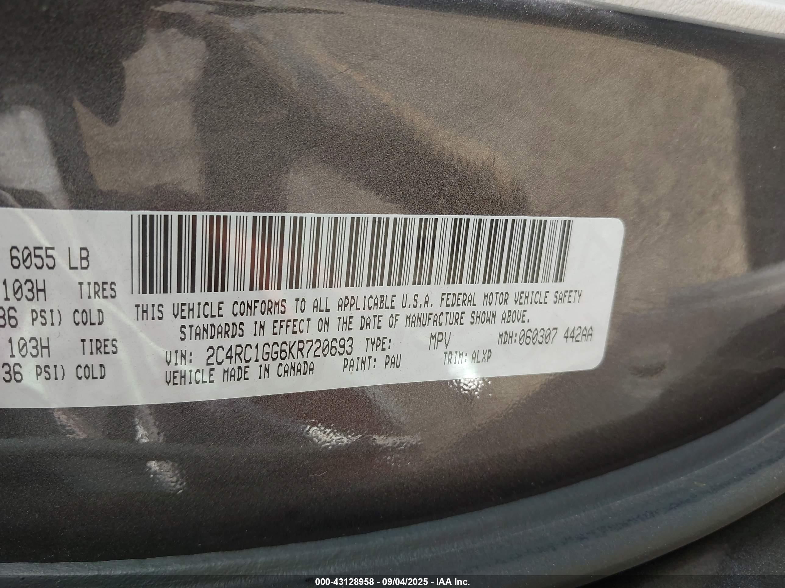 CHRYSLER PACIFICA image 9