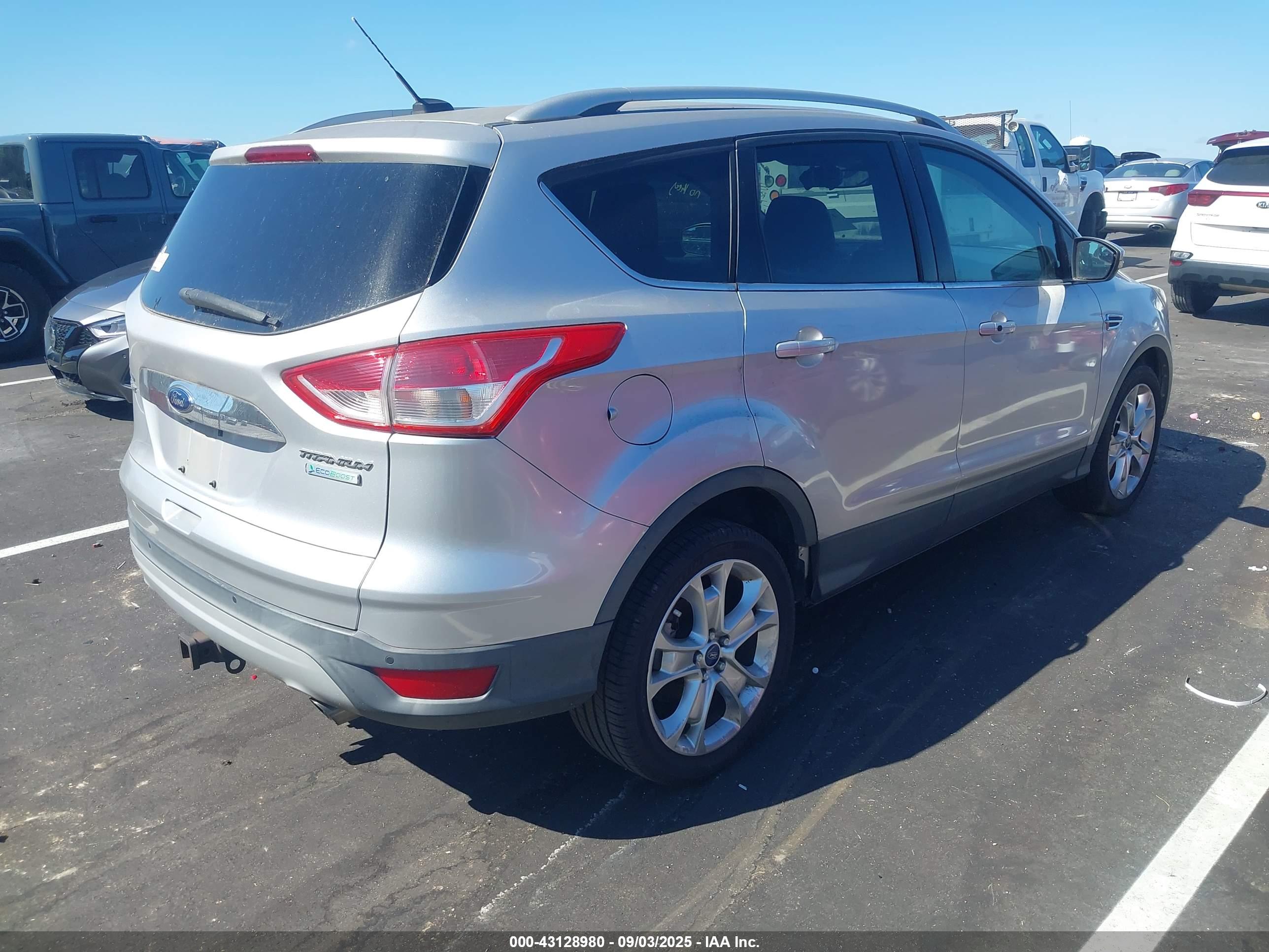 FORD ESCAPE image 4