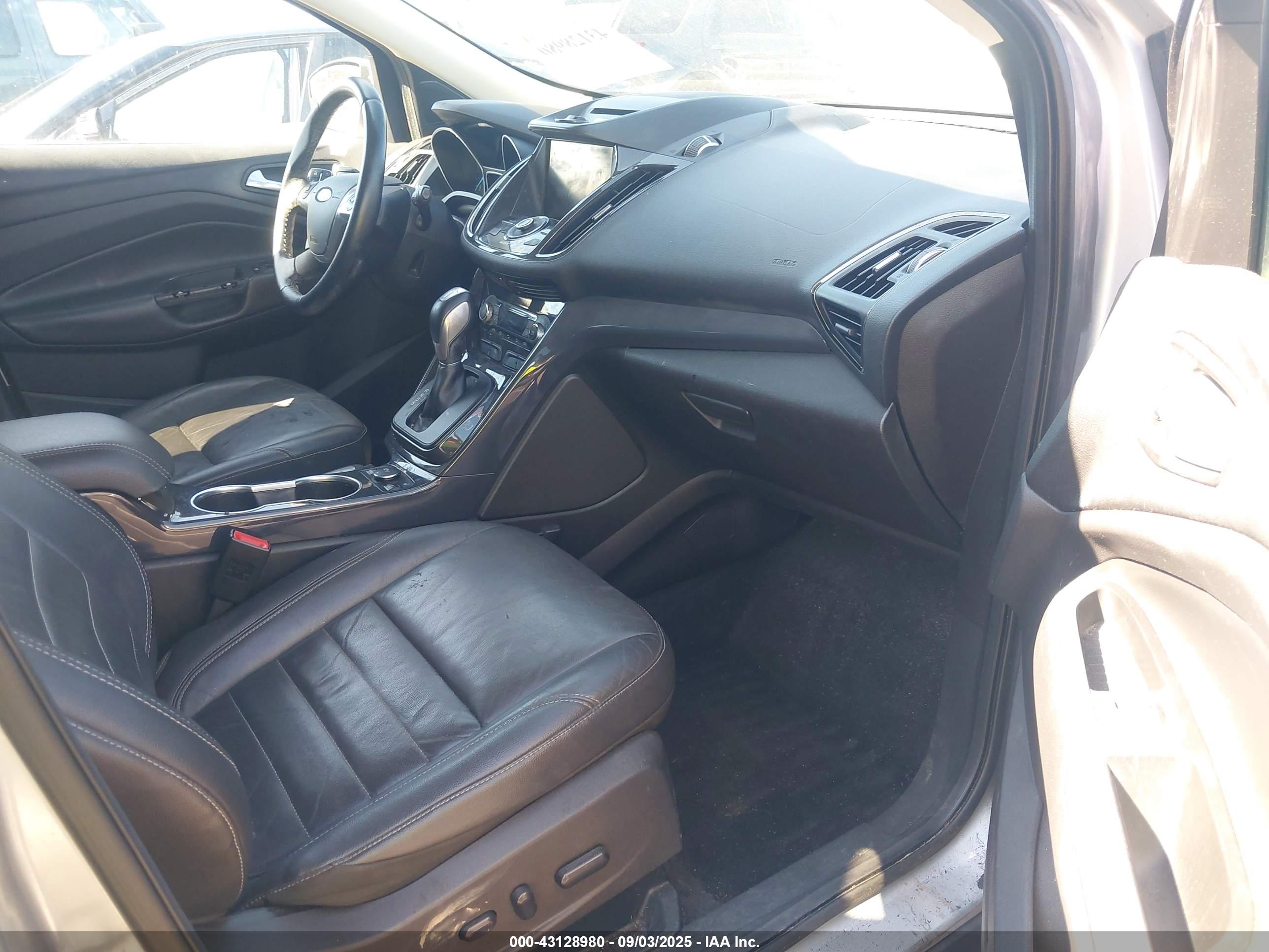 FORD ESCAPE image 5