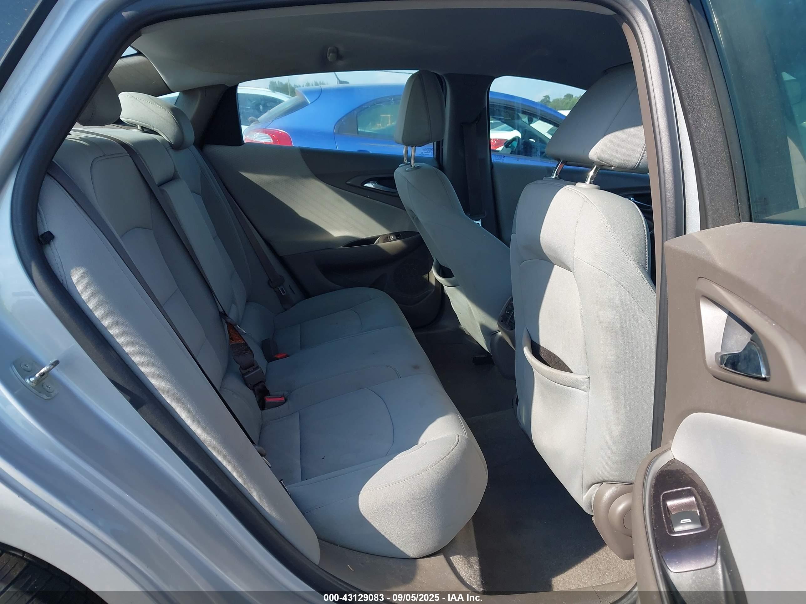CHEVROLET MALIBU image 8