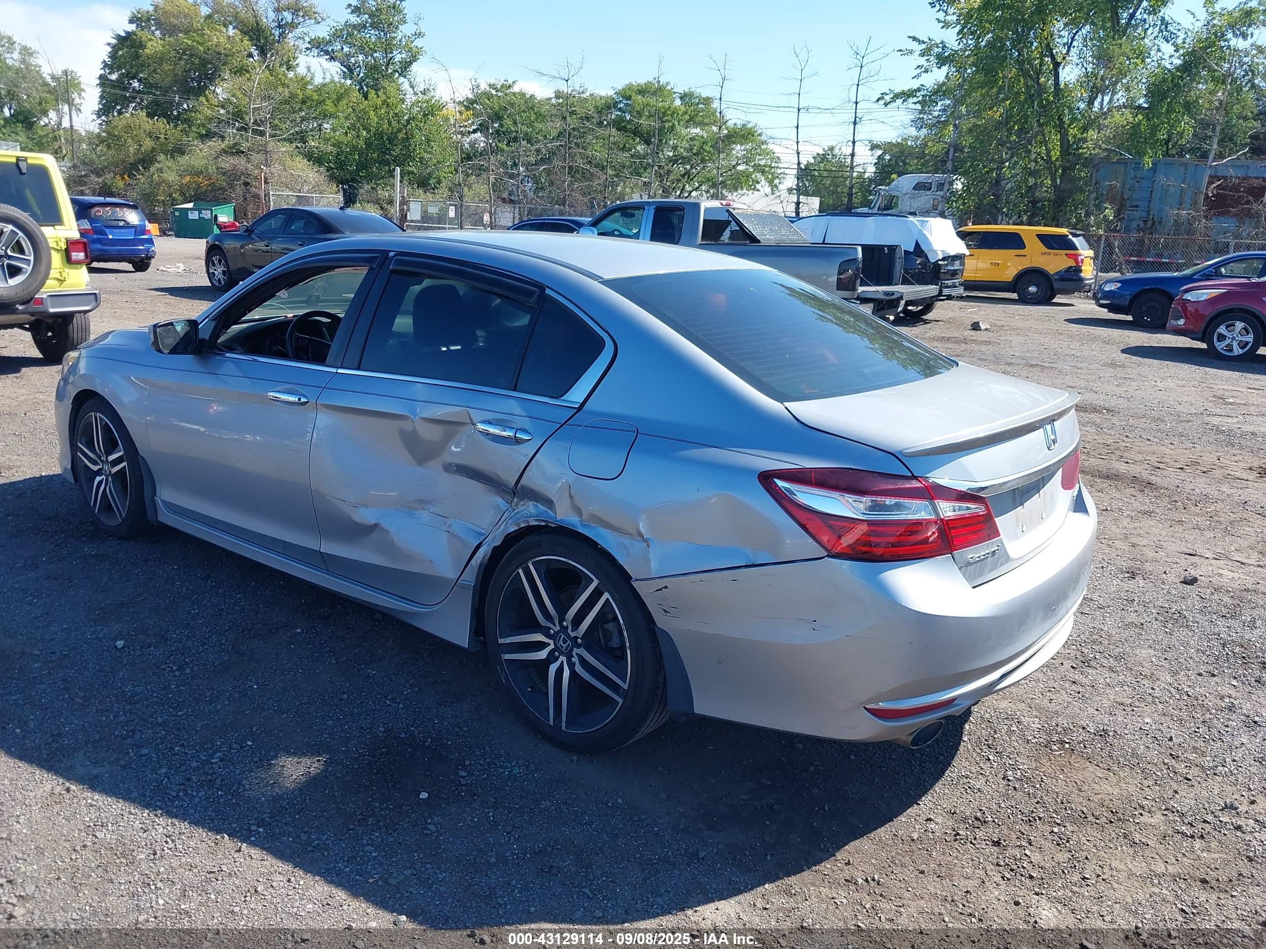 HONDA ACCORD image 3