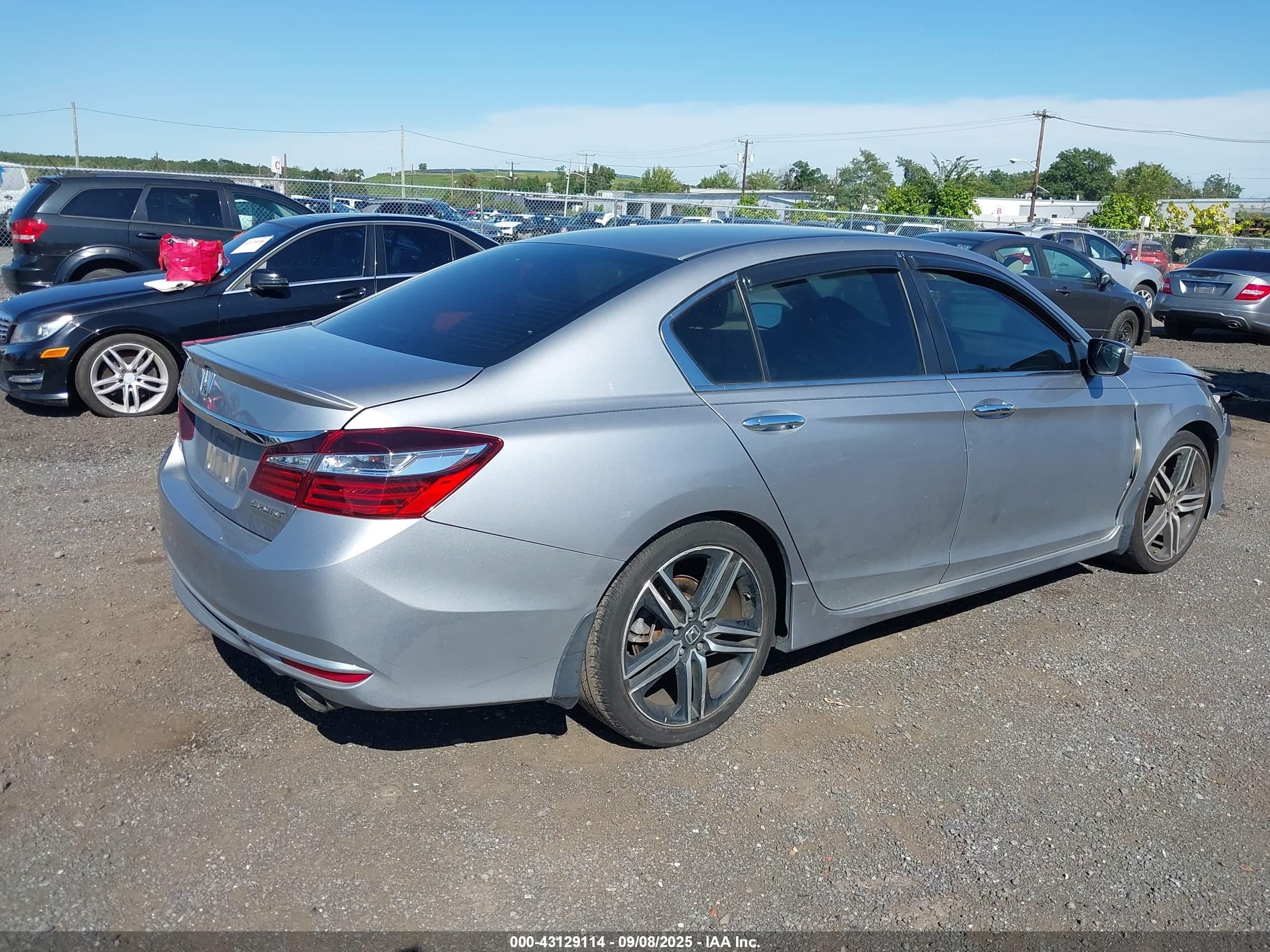 HONDA ACCORD image 4