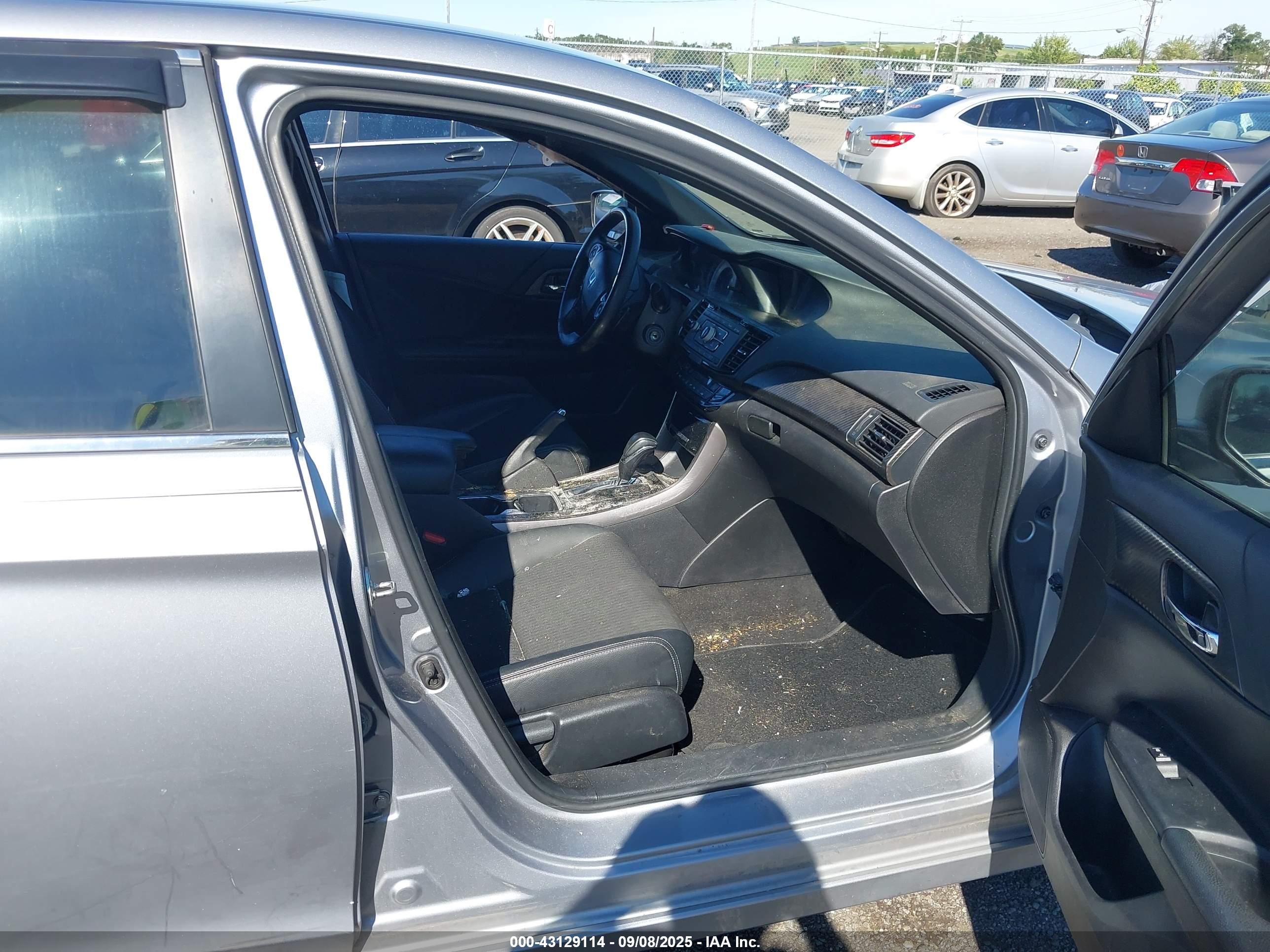 HONDA ACCORD image 5